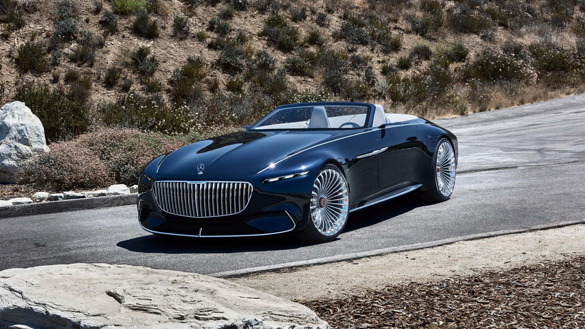 Véhicule De Luxe Maybach Captivant Fond d'écran