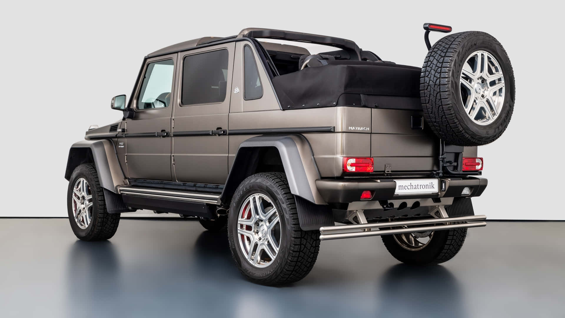 Vue Latérale Du Maybach G650 Landaulet Fond d'écran