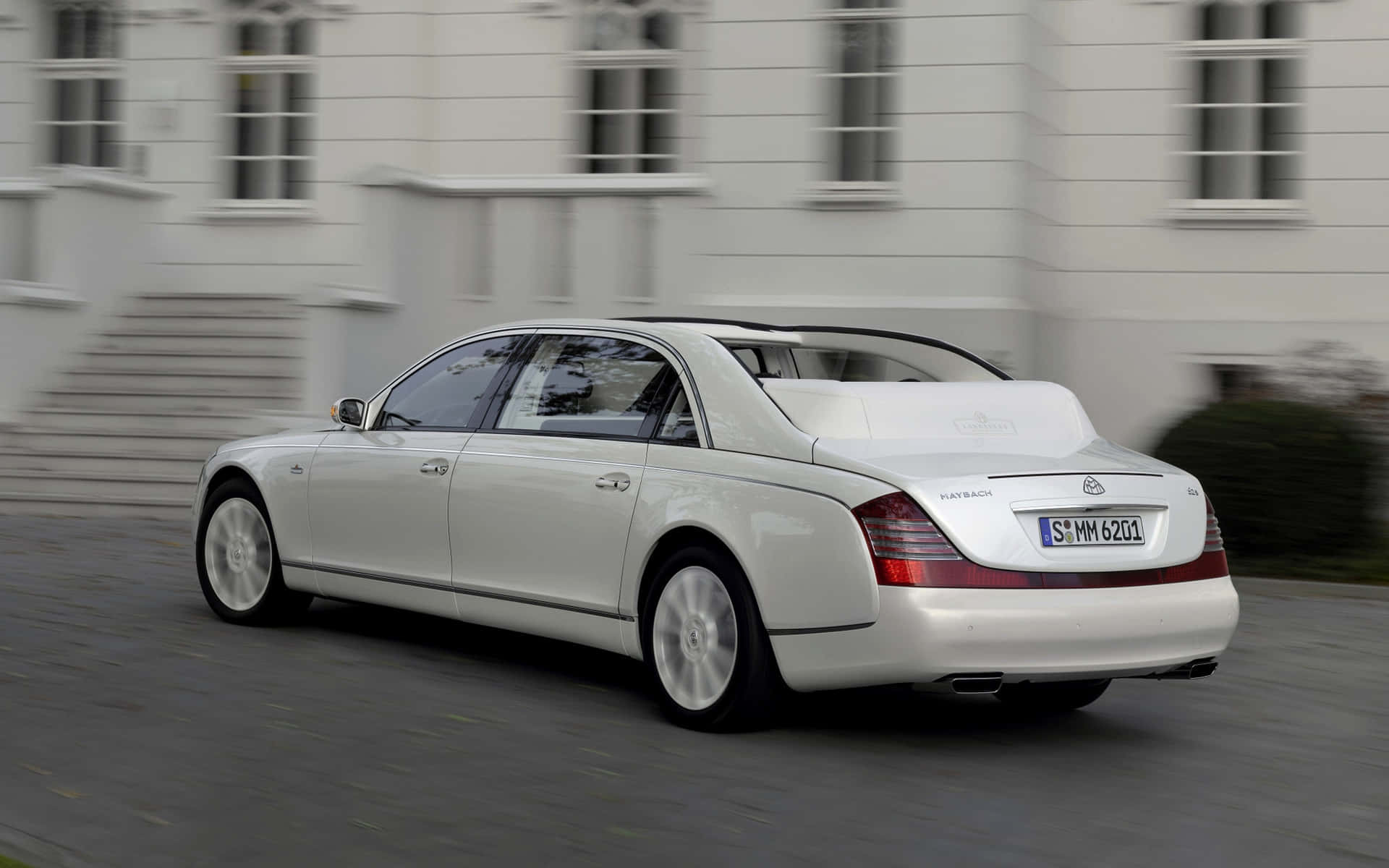 Maybach Landaulet Dalam Gerakan Wallpaper