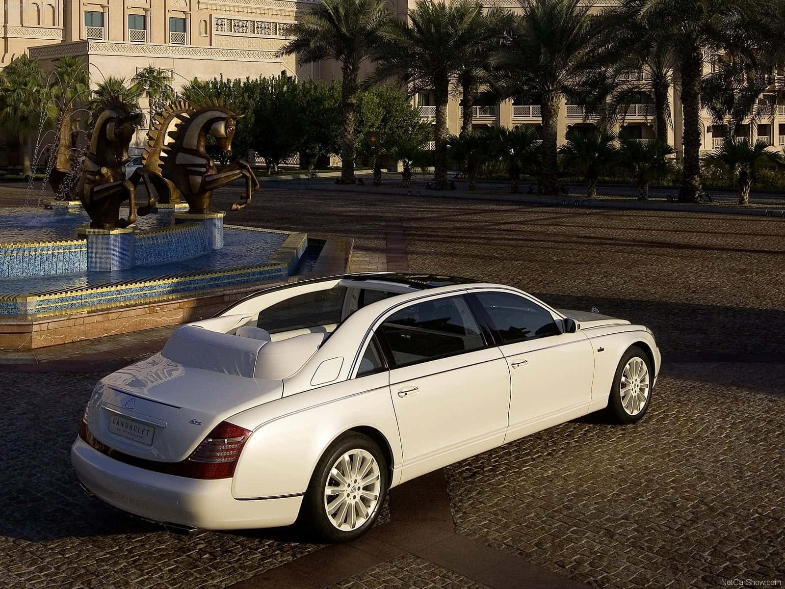 Maybach Landaulet Voiture De Luxe En Cadre Extérieur Fond d'écran