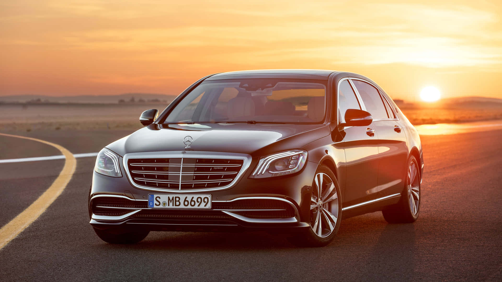 Maybach S600 Zonsondergang Rit Achtergrond