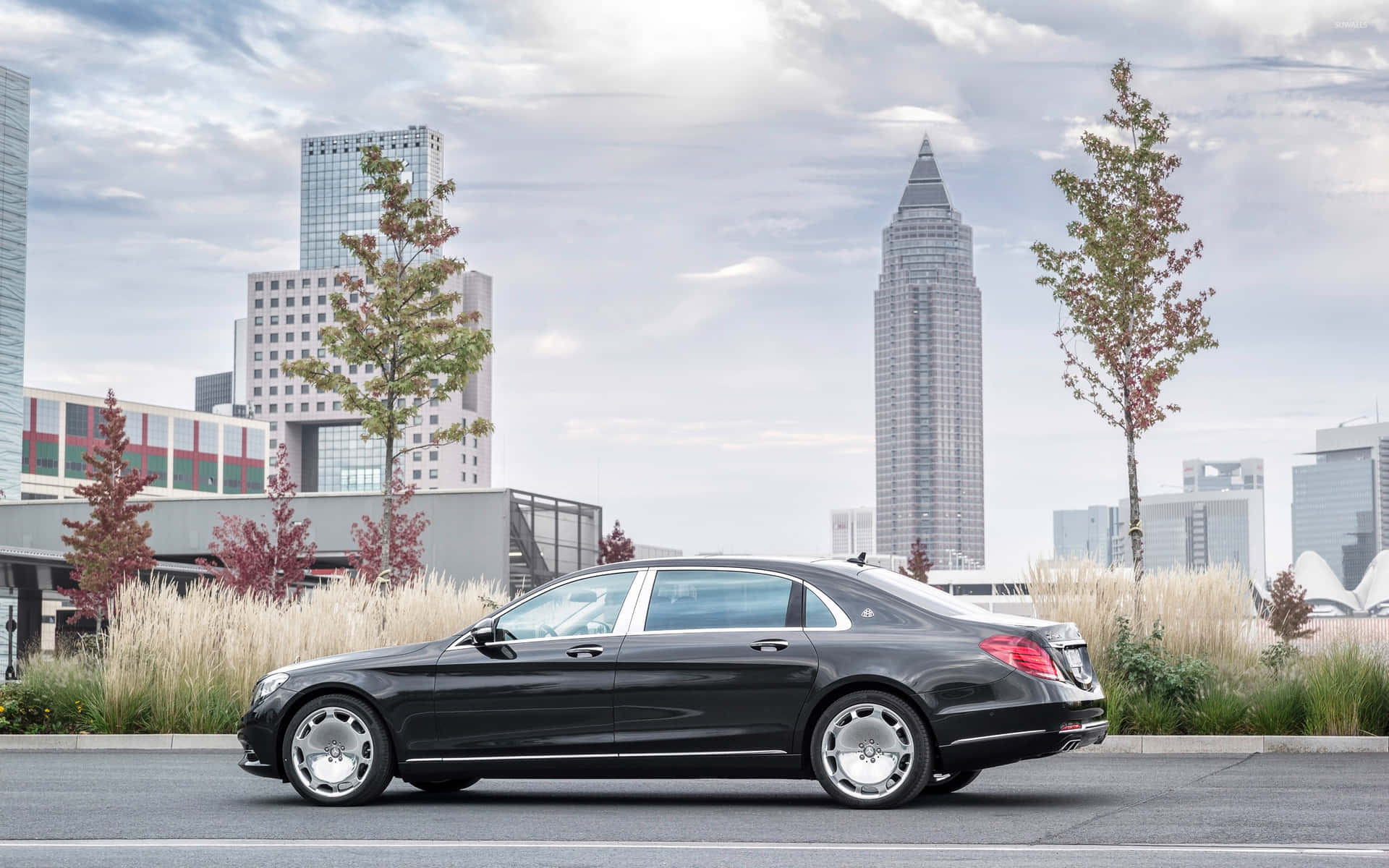 Maybach S600 Stedelijke Luxe Achtergrond