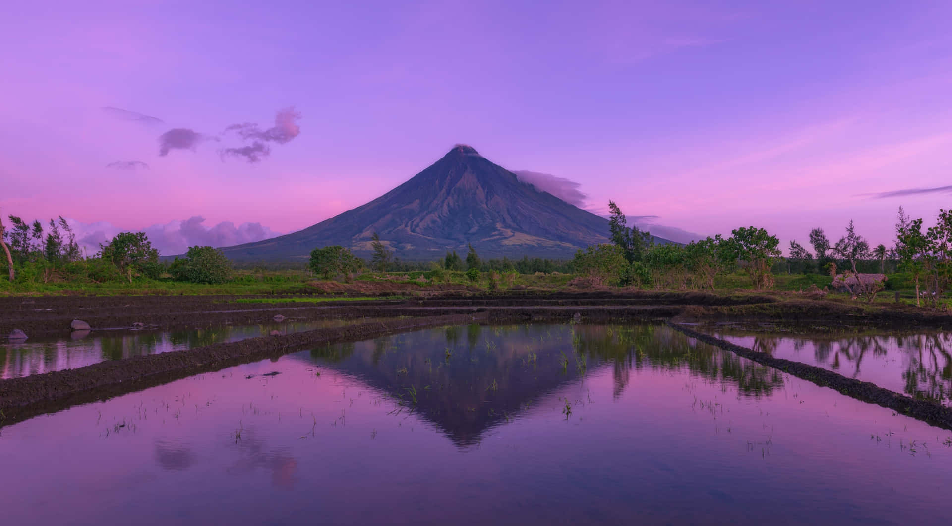 Mayon Volcano Perfect Cone Wallpaper