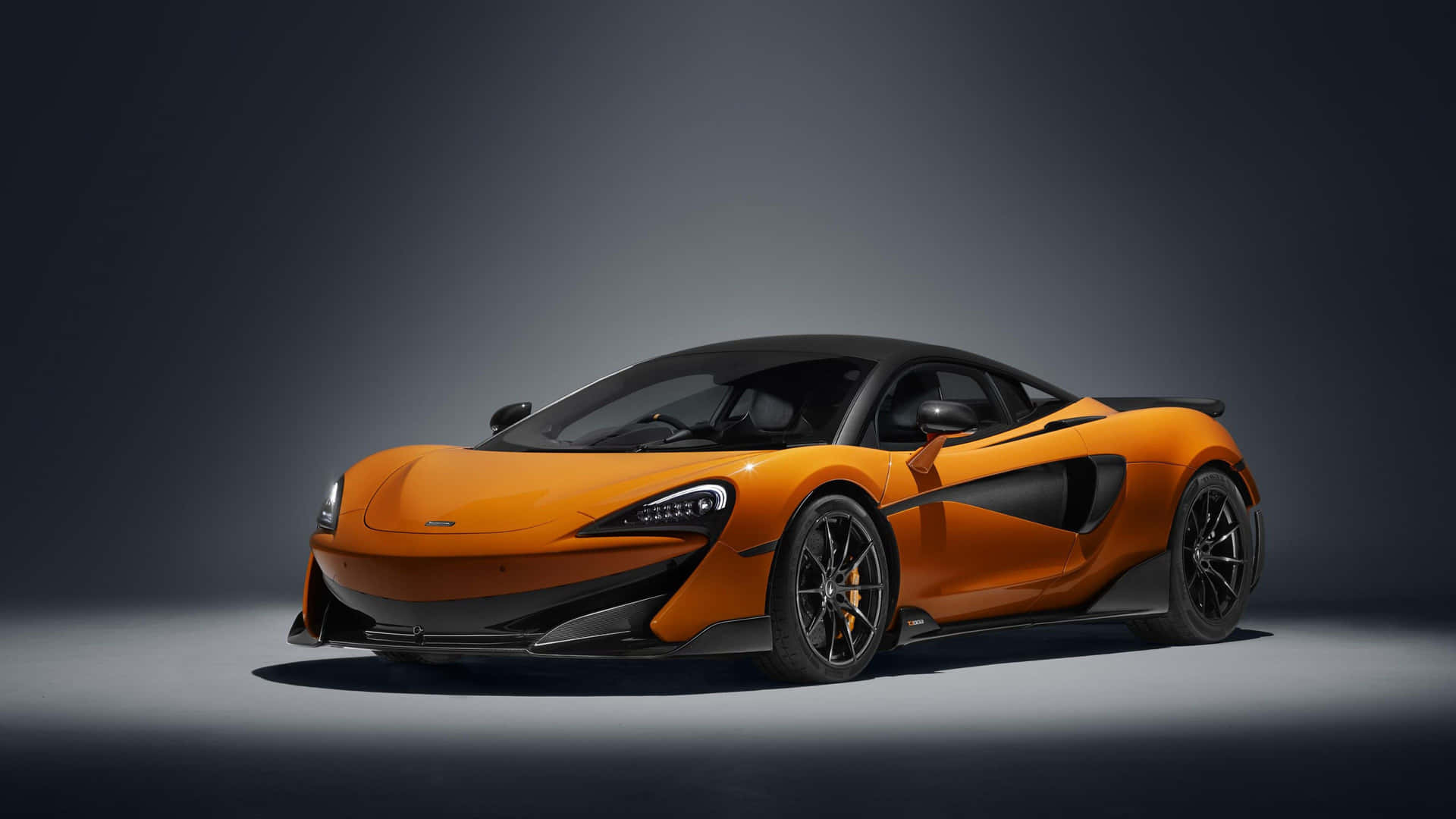 McLaren 600LT - The Perfect Blend of Luxury and Performance Wallpaper