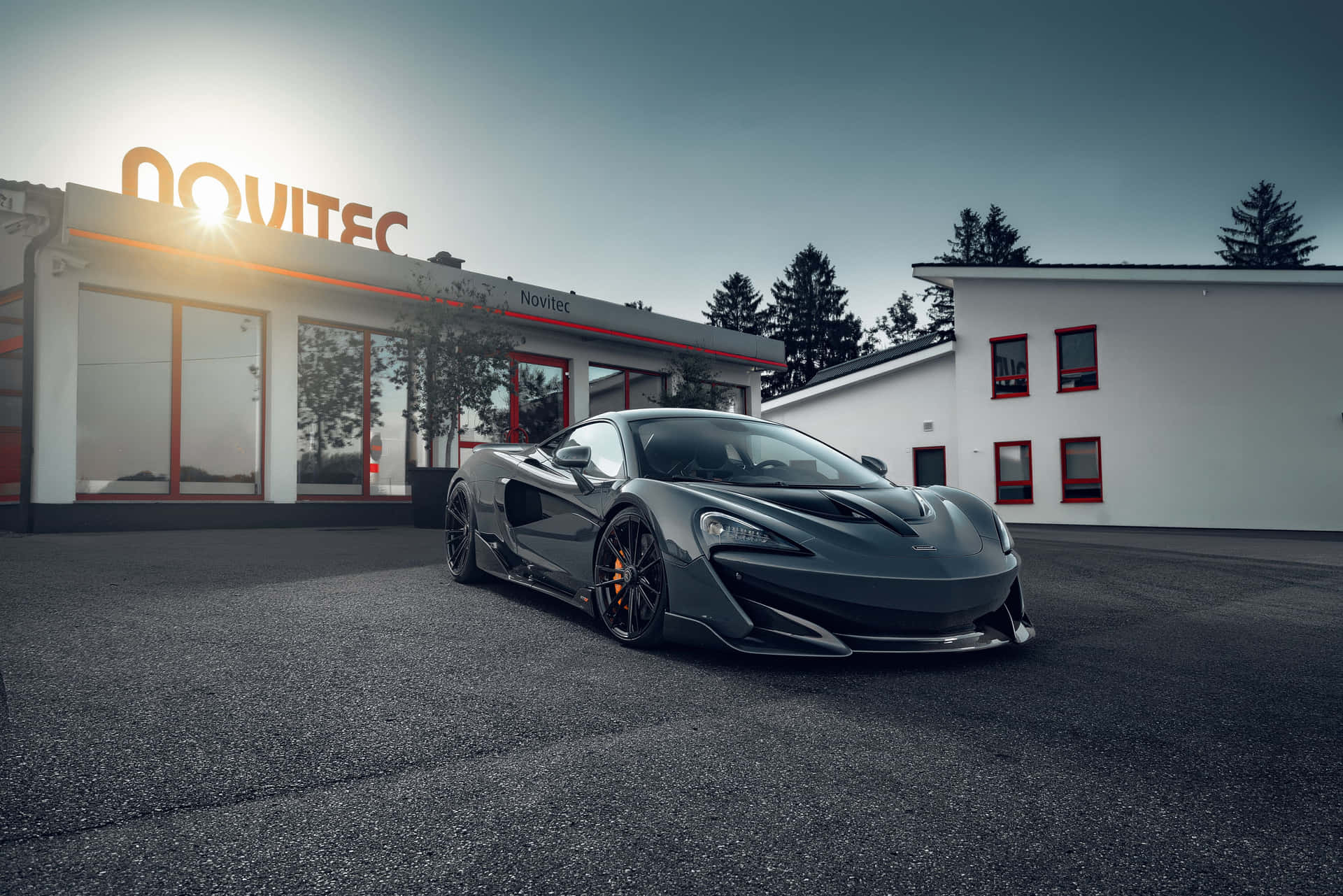A stunning McLaren 600LT in action on the road Wallpaper