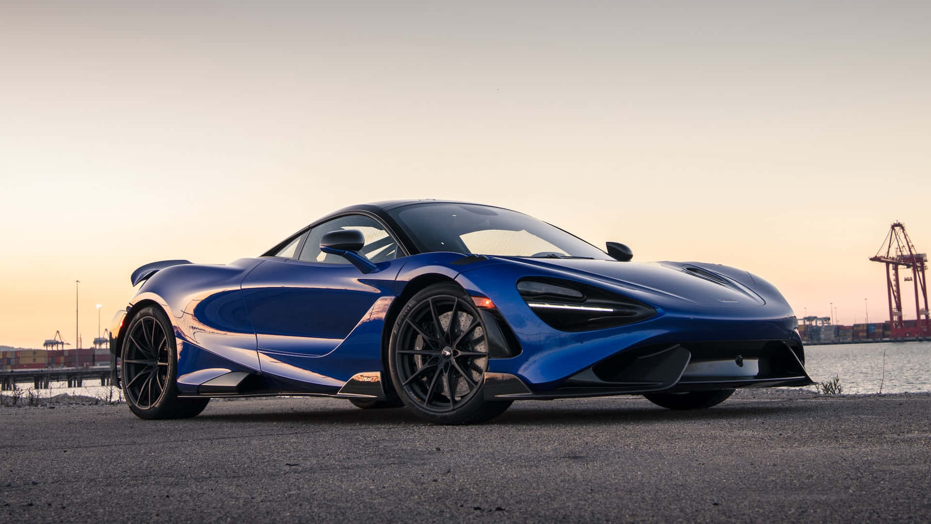 MCLAREN 765де в России