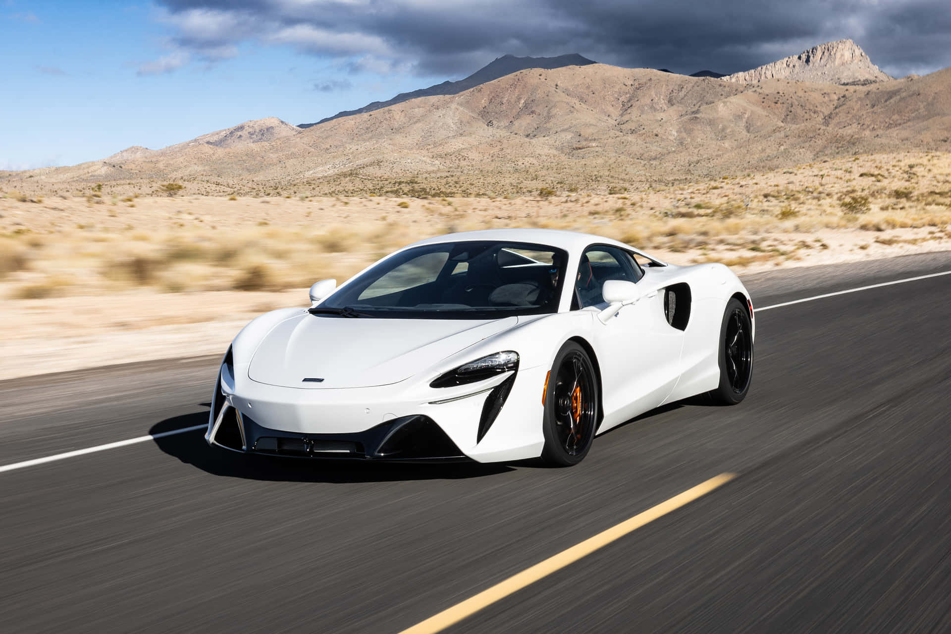 Experience Luxury Driving with Mclaren