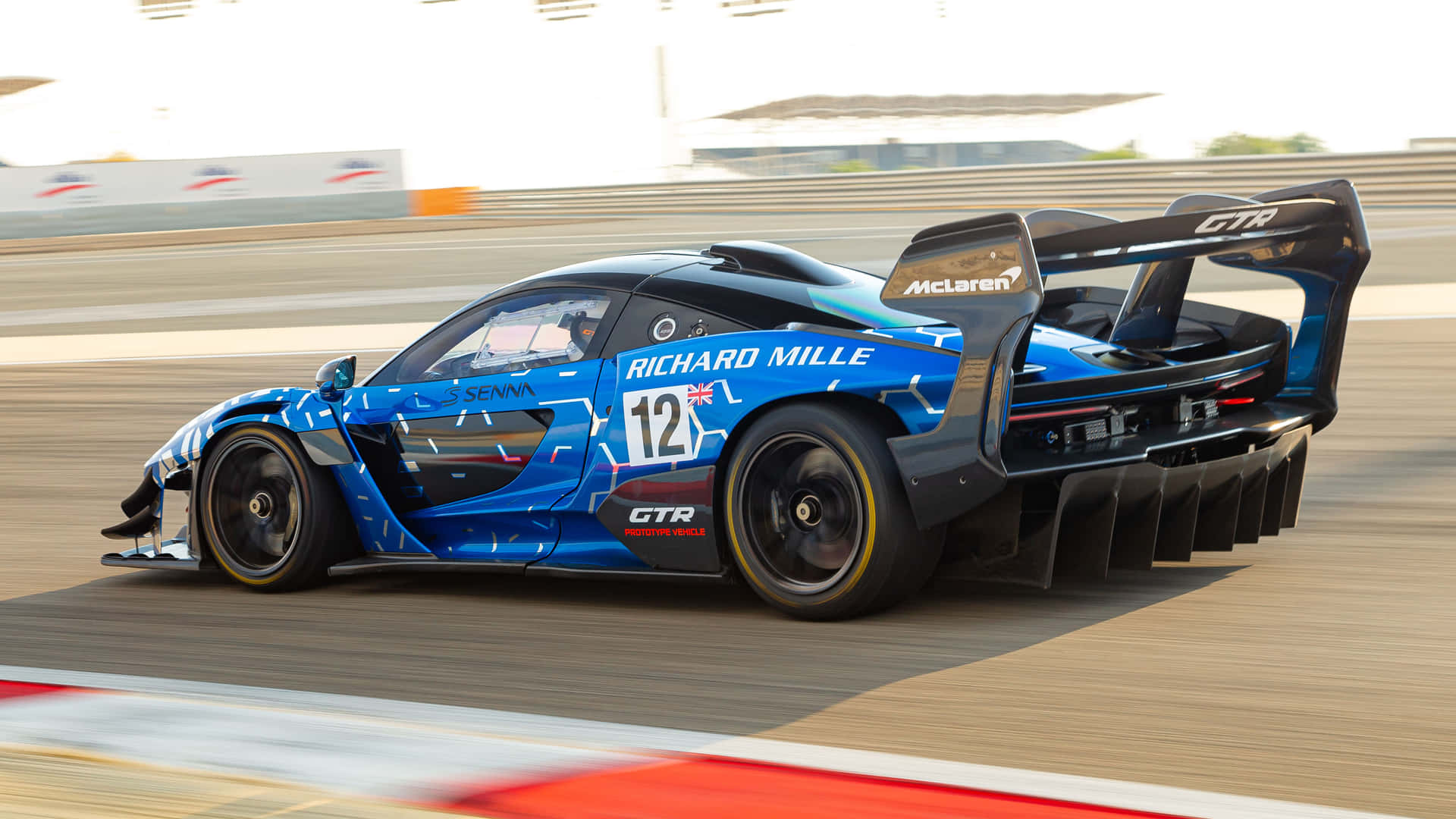 "mclaren Senna In Full Glory" Wallpaper