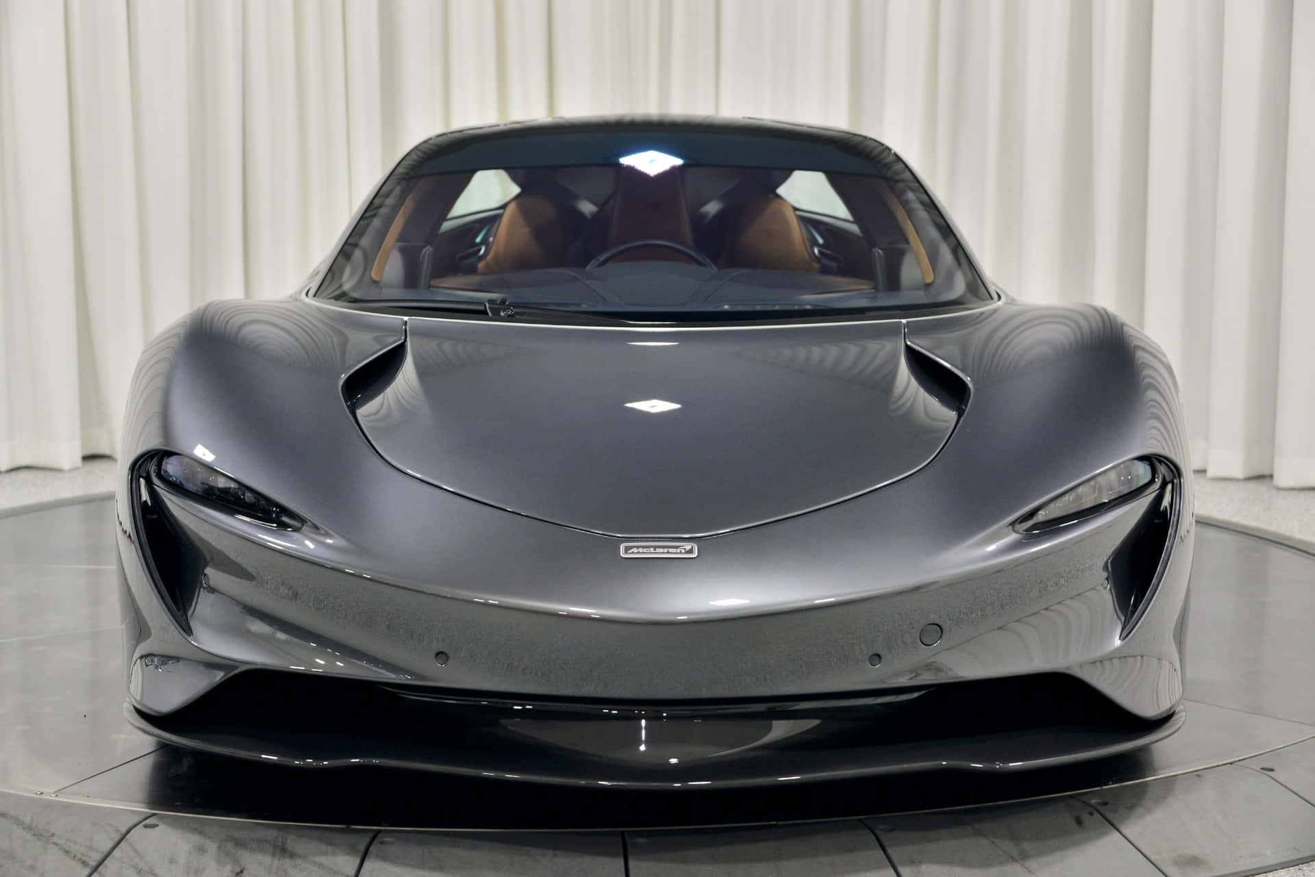 Elegant Og Kraftig Mclaren Speedtail Superbil Bakgrunnsbildet