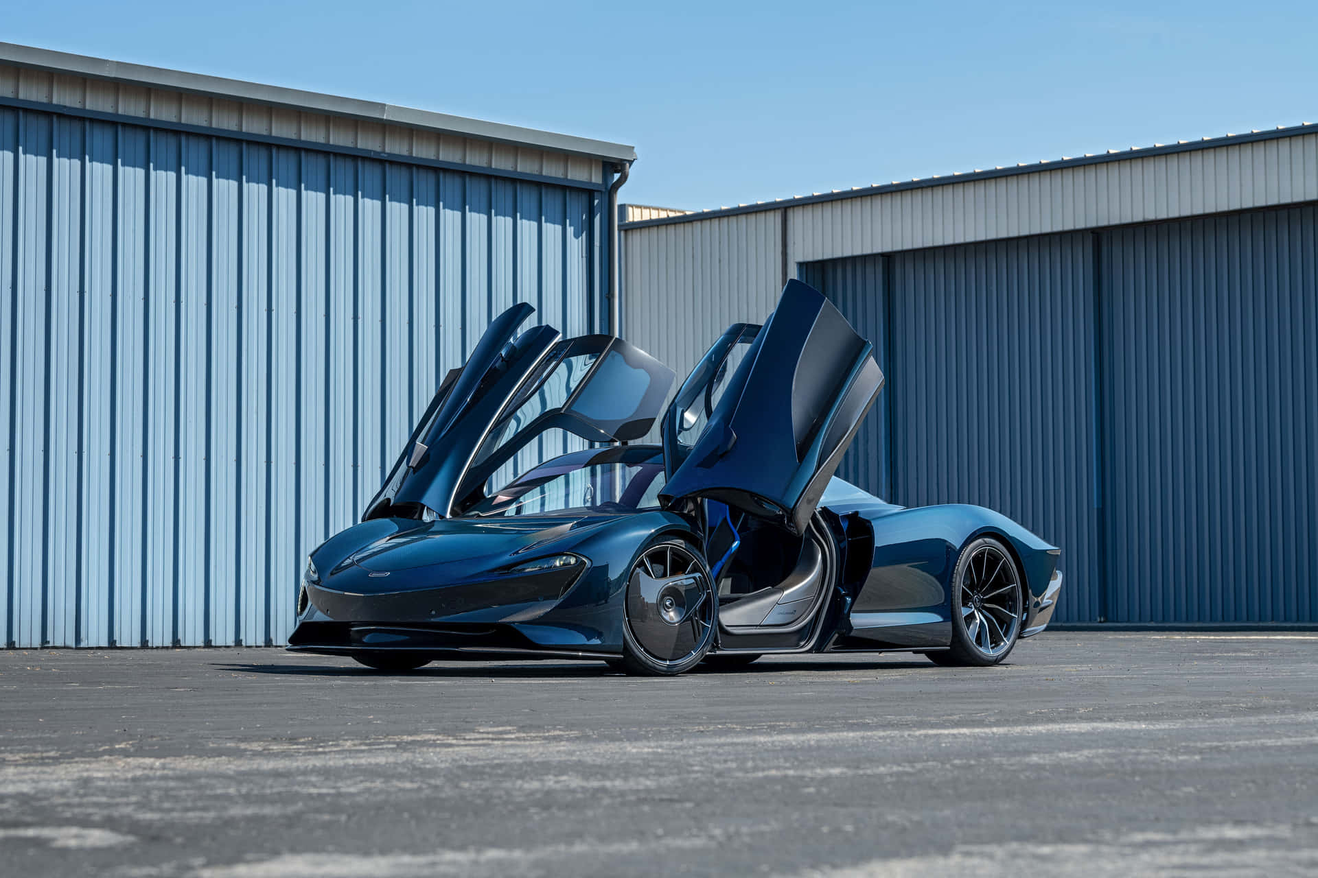 Caption: McLaren Speedtail: The Ultimate Hyper-GT Wallpaper