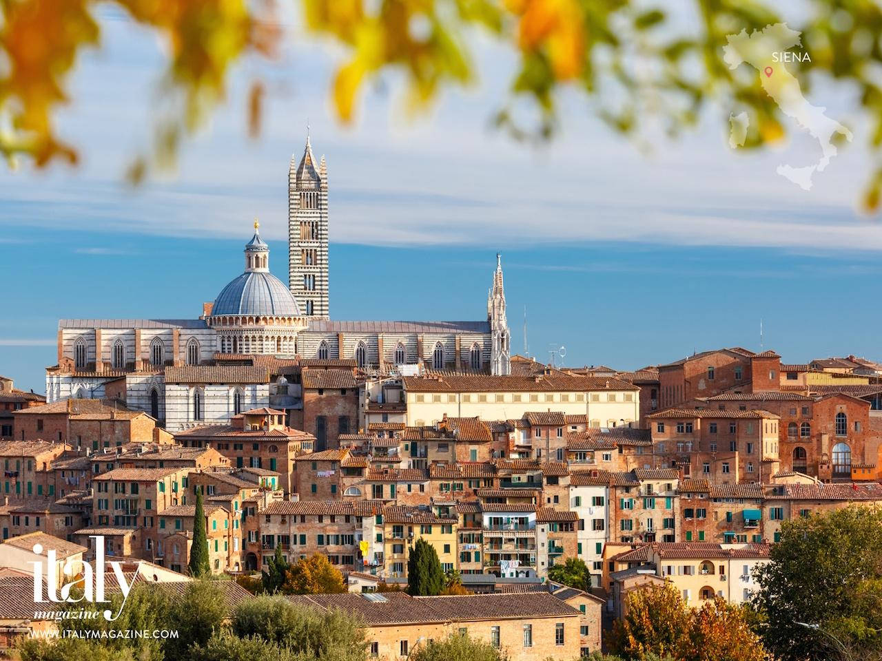 Medieval Siena Cathedral In Tuscany Wallpaper