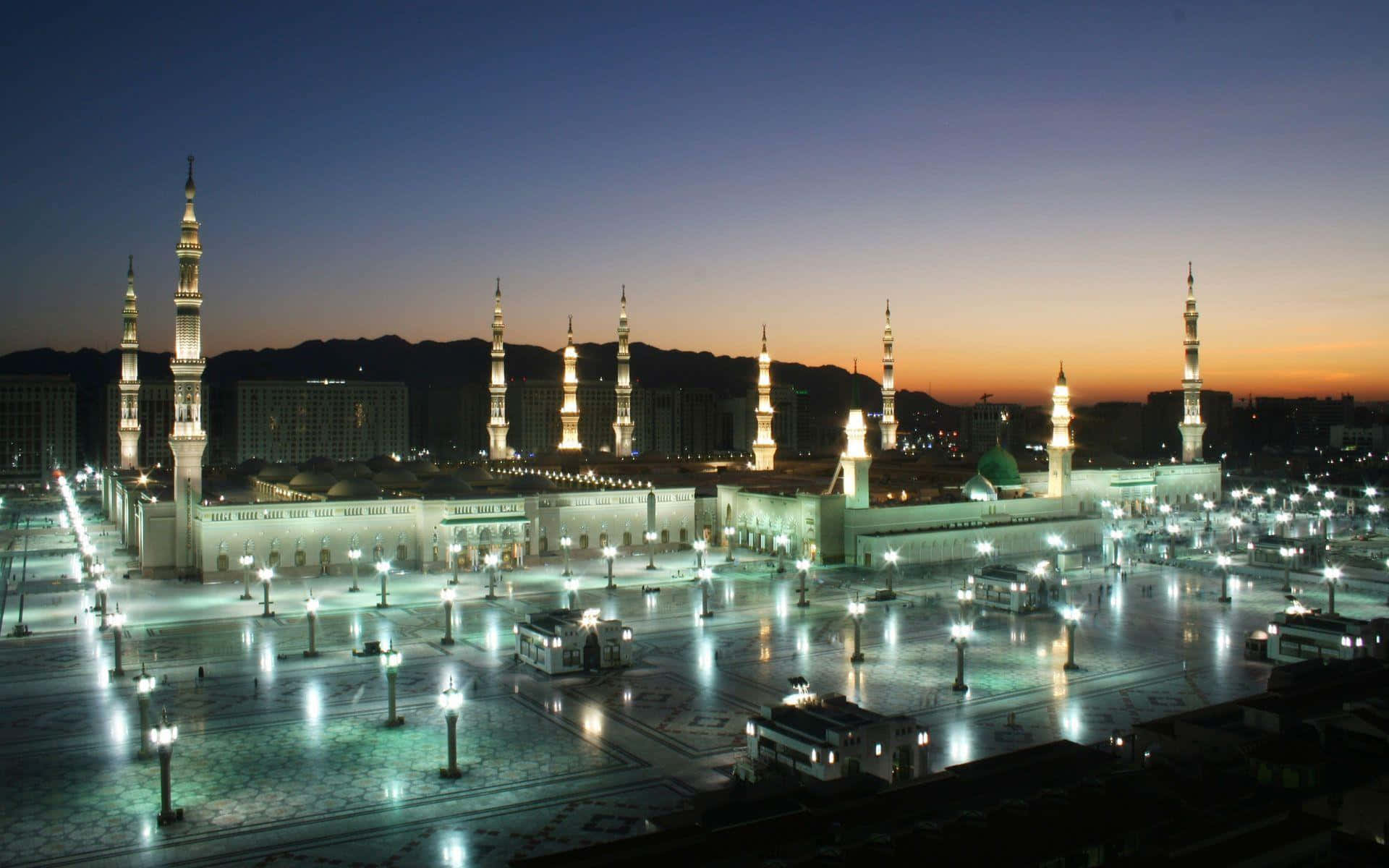 Lagrande Moschea Dell'arabia Saudita