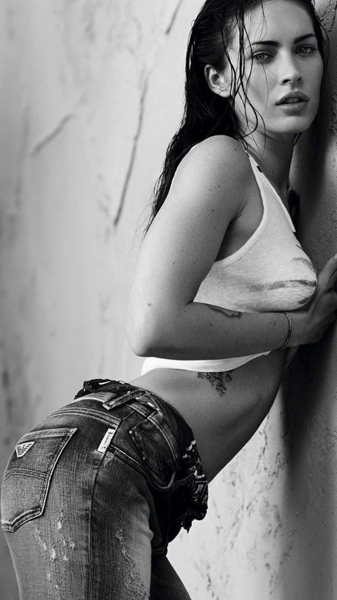 Sesiónde Fotos Sensual De Megan Fox Para Iphone. Fondo de pantalla