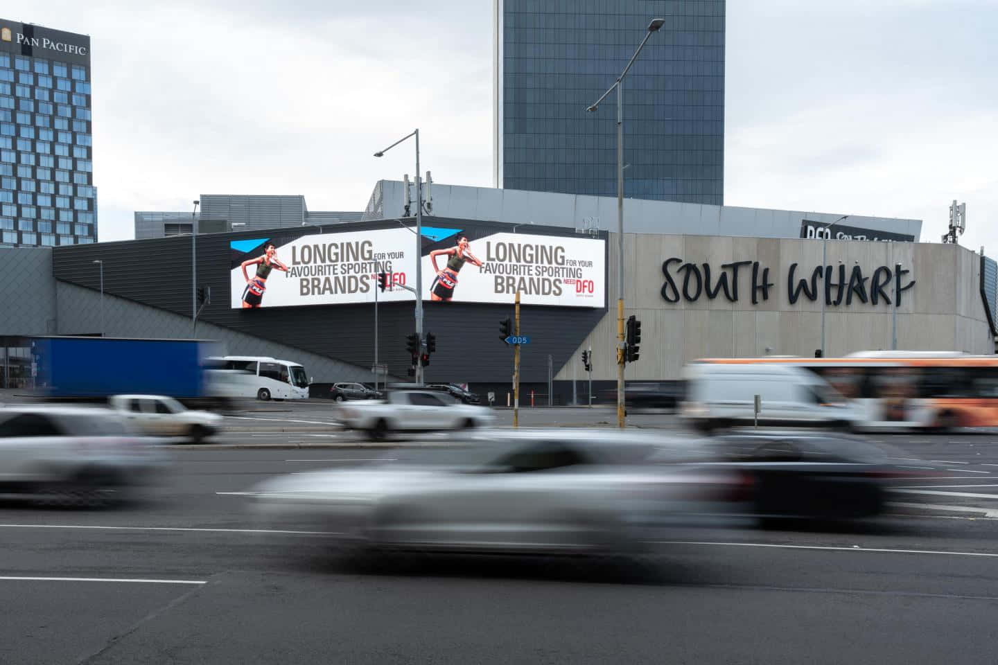 Melbourne South Wharf D F Oand Traffic Blur Wallpaper