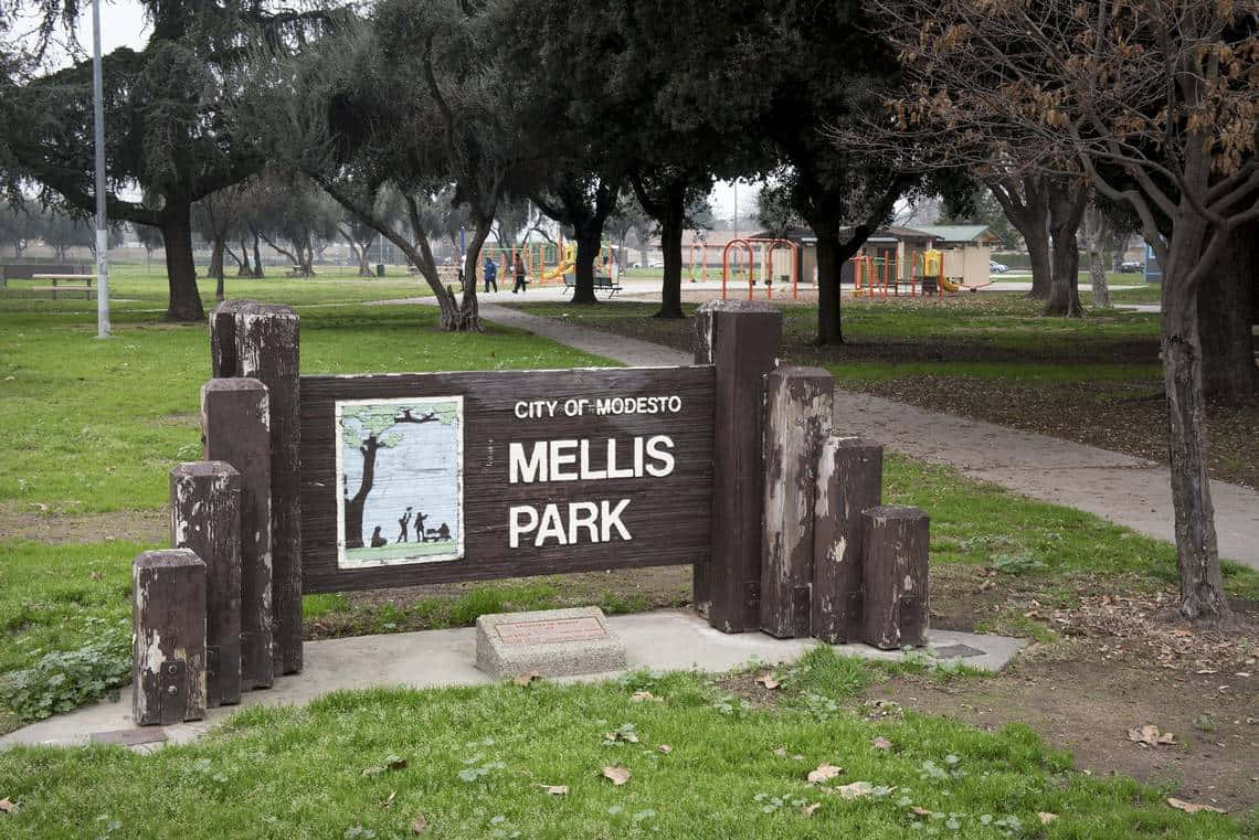 Mellis Park Entrance Sign Modesto Wallpaper