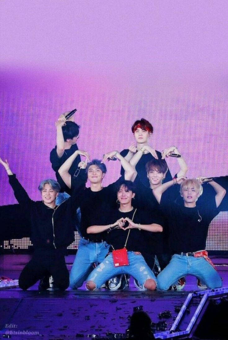 Members Doing Heart Poses In Their BTS Concert Wallpaper