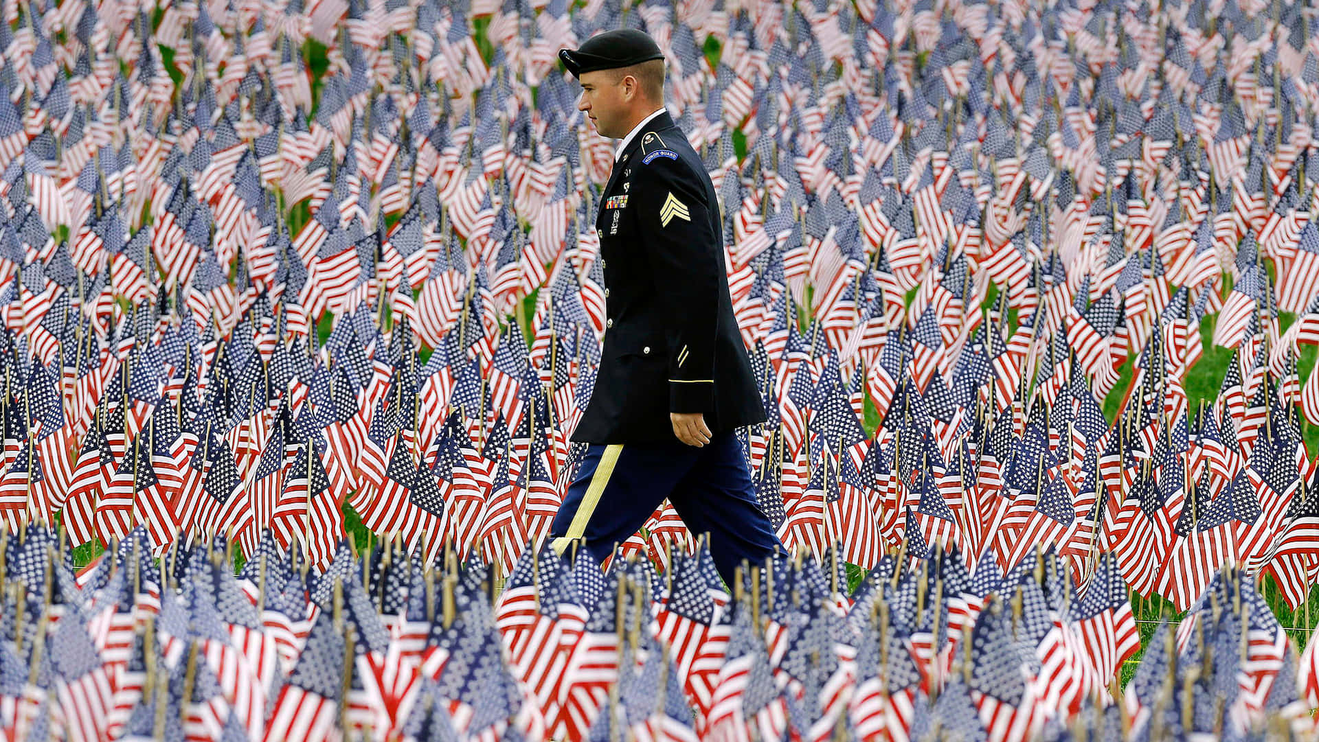 Husk dem, der modigt har tjent på Memorial Day.