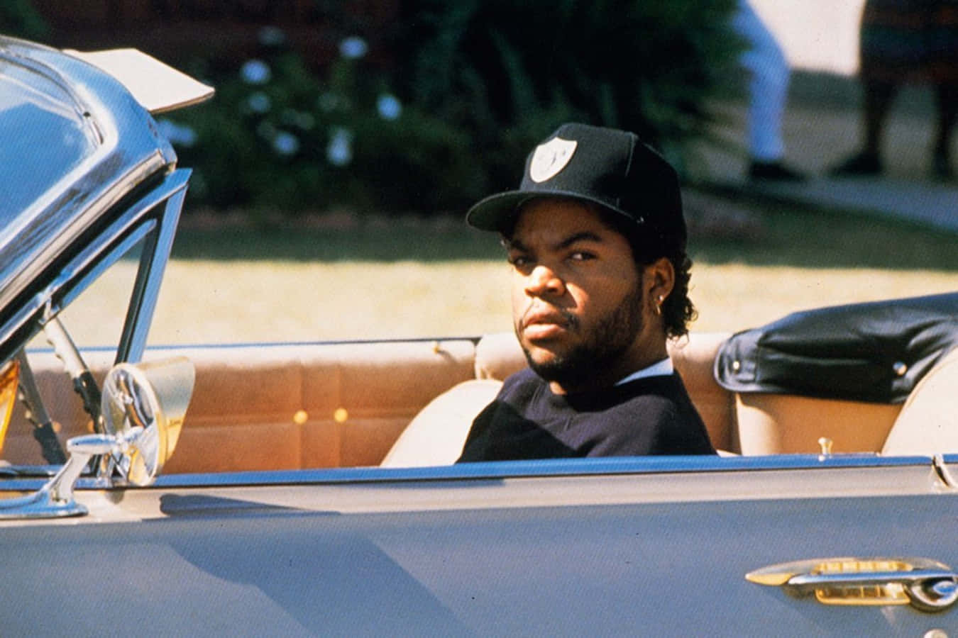 Menaceii Society Ice Cube Auf Dem Auto Wallpaper