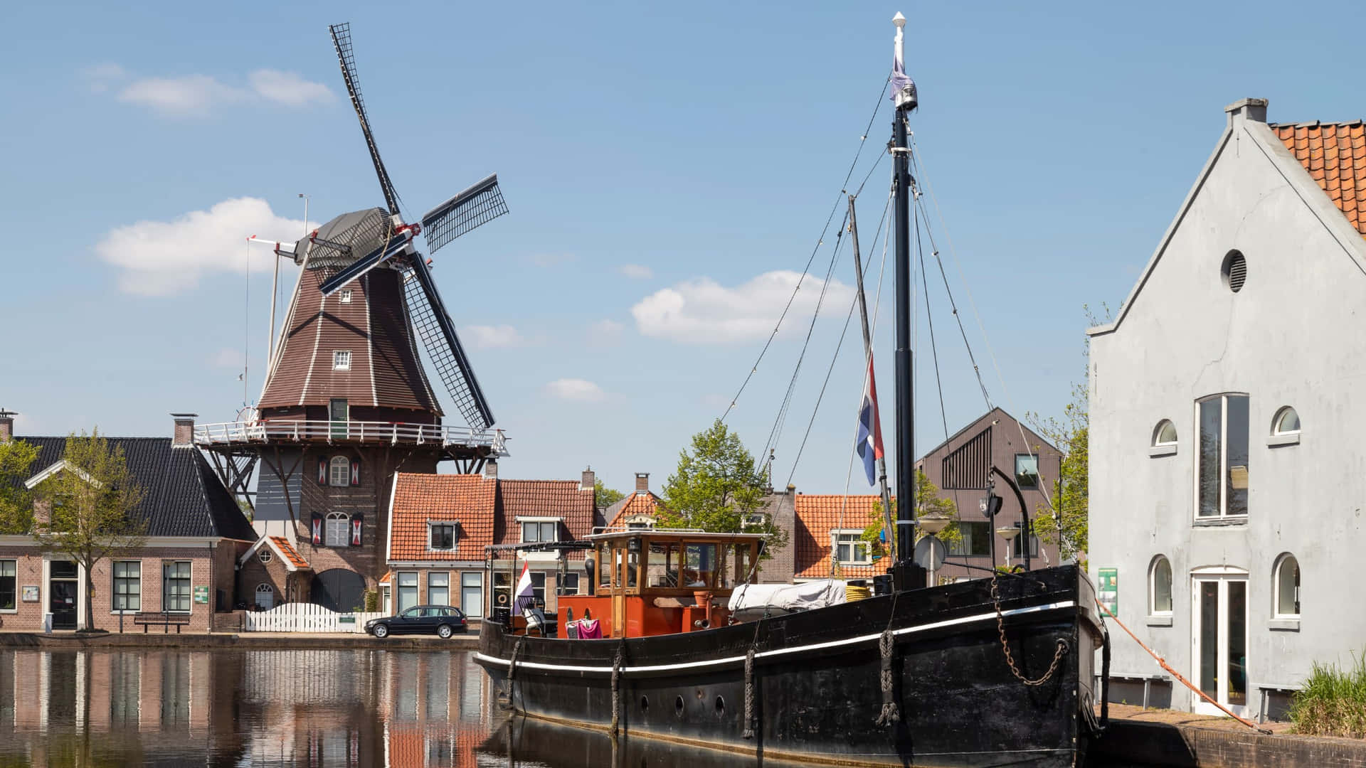 Meppel Windmilland Canal Boat Wallpaper