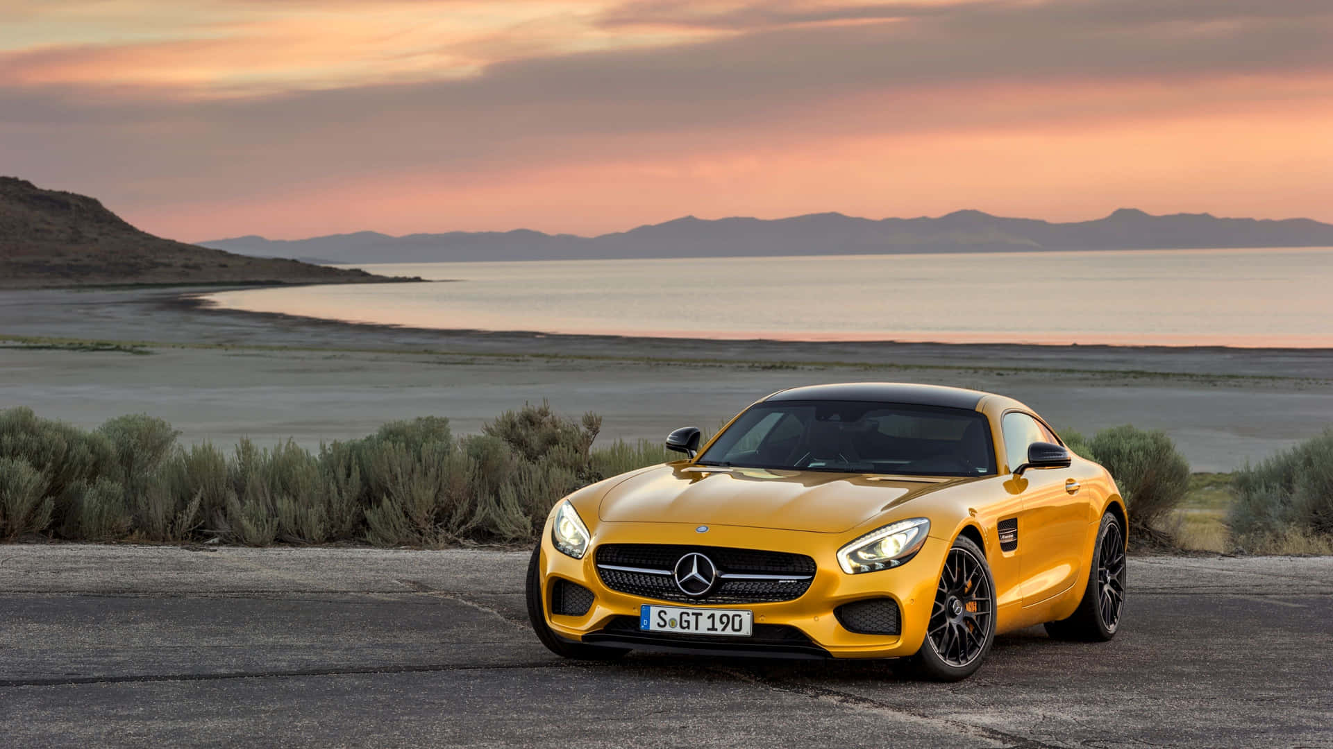 Displaying the German Engineering of the 2019 Mercedes AMG GT Wallpaper