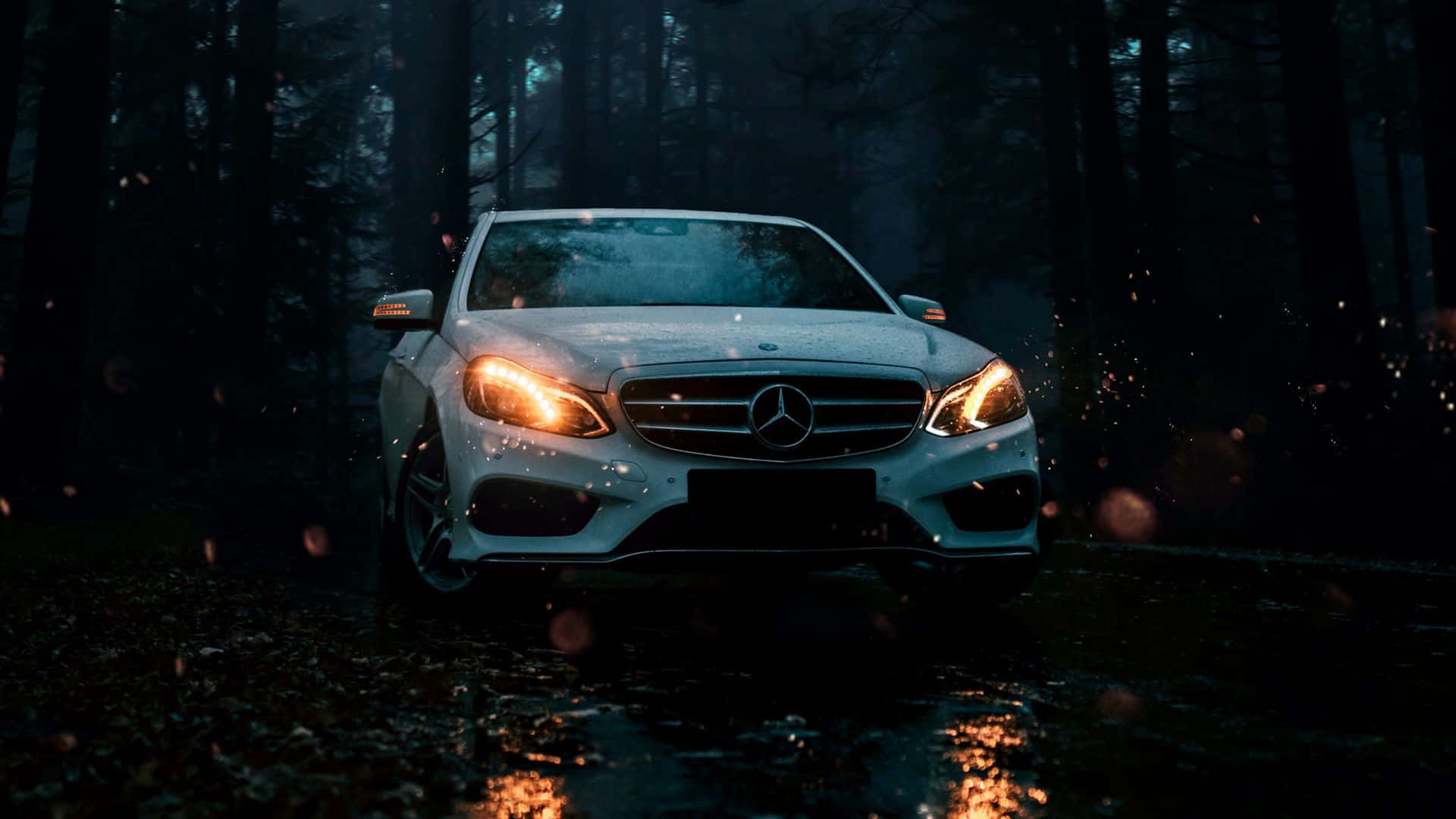 Luxury High Performance Mercedes-Benz Car Wallpaper