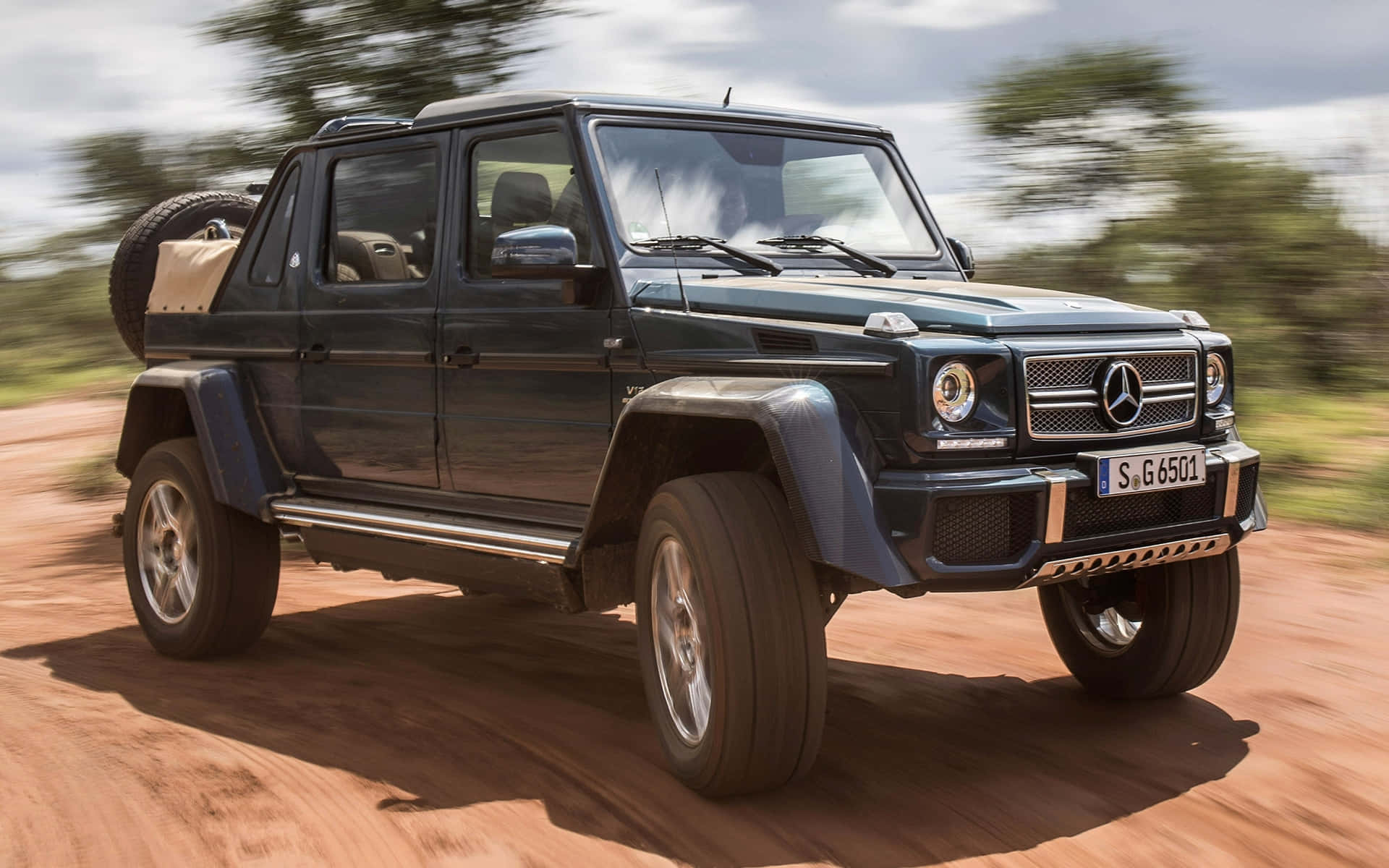 Aventure Tout Terrain En Mercedes Benz G5004x4 Fond d'écran