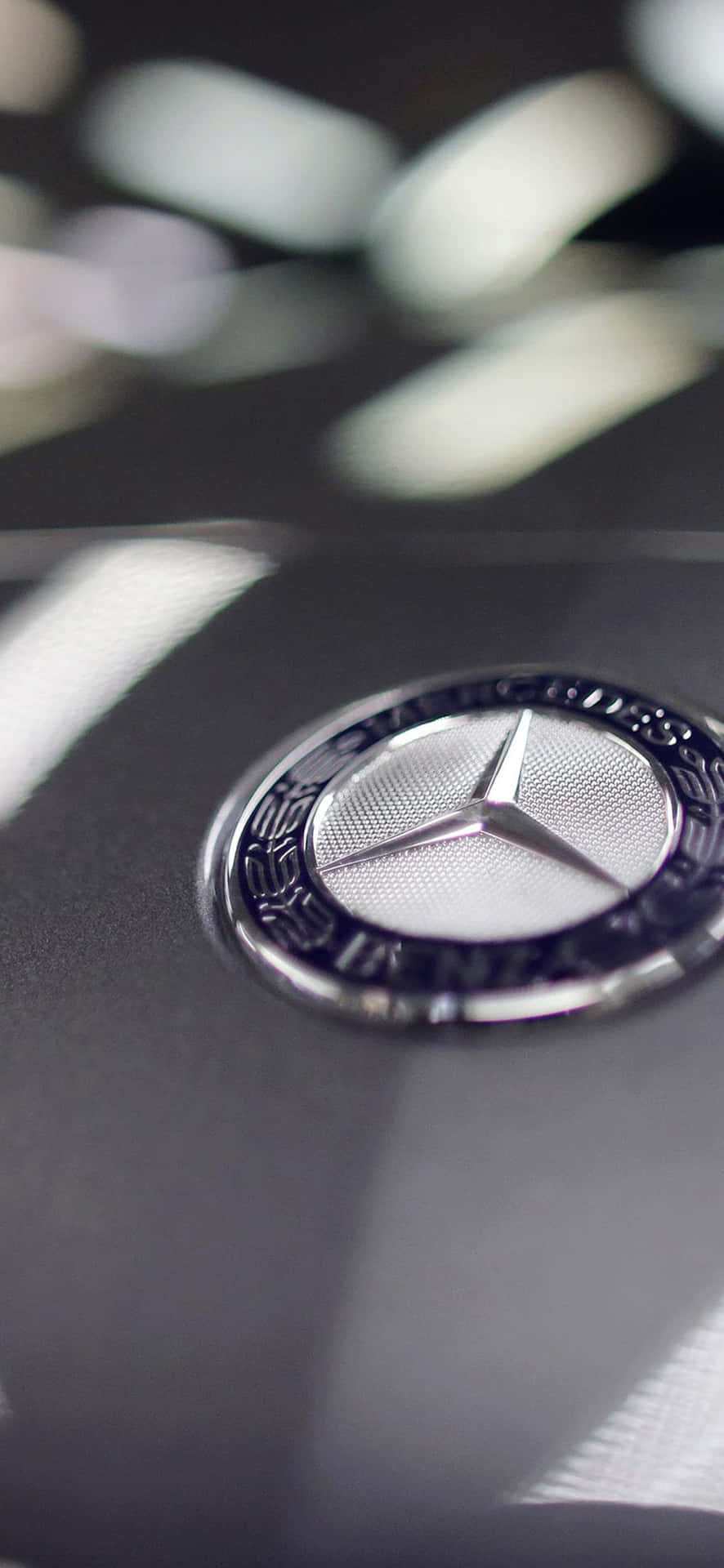 En luksuriøs kombination - Mercedes Benz og iPhone Wallpaper