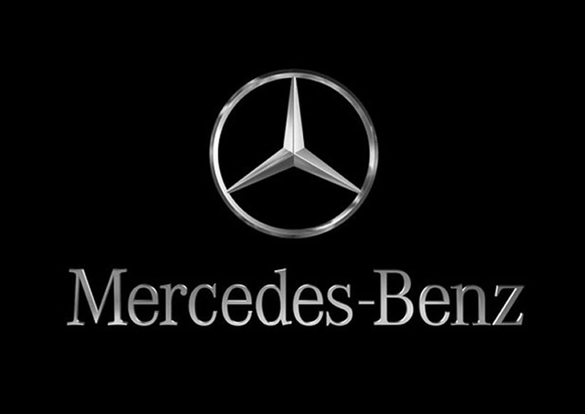 Logode Mercedes Benz Sobre Un Fondo Negro