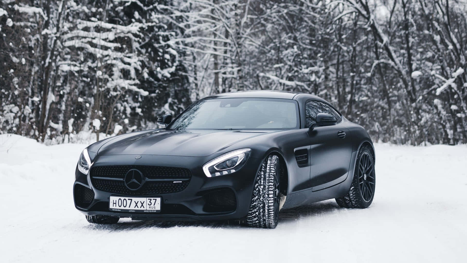 Mercedes Black Snow Wallpaper