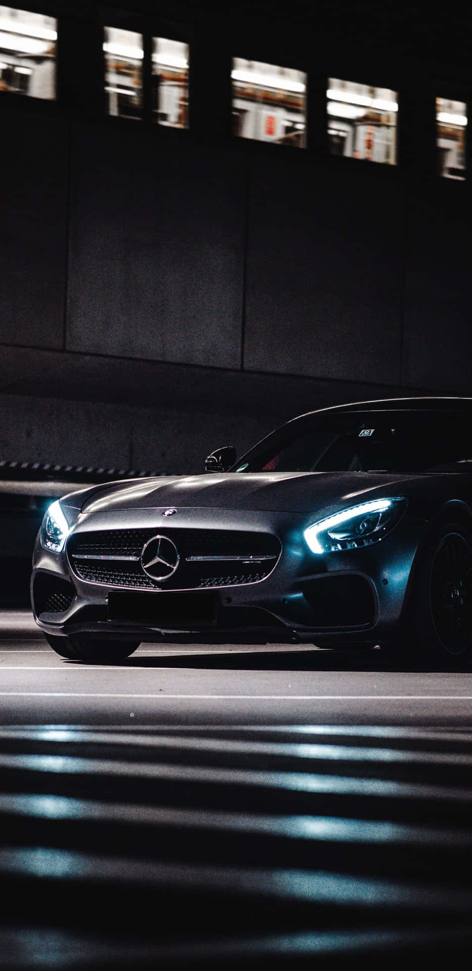 Denne klassiske Mercedesbil er klar til at cruise på vores skærme. Wallpaper