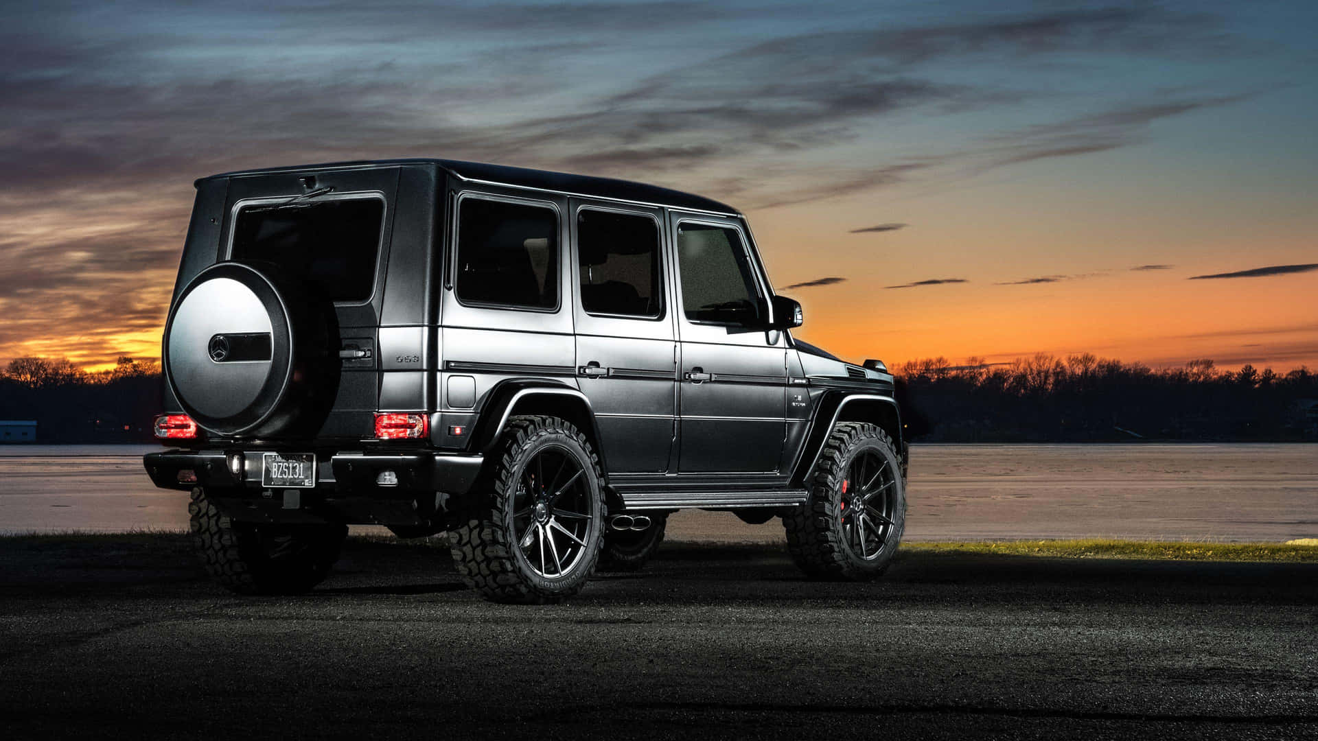 Mercedes G Wagon Sunset Backdrop Wallpaper