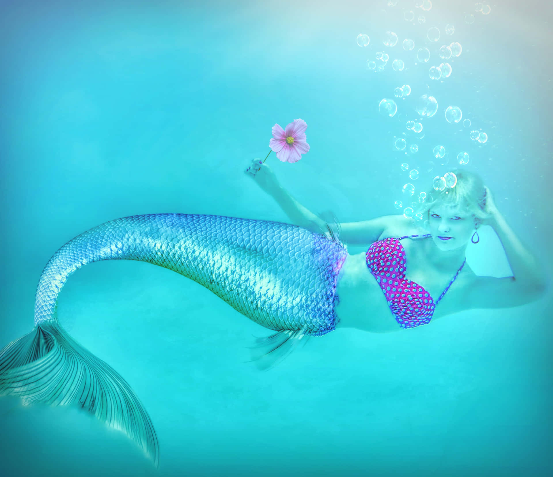 Bellezzamistica Sottomarina - Un'illustrazione Di Una Sirena Vivacemente Colorata