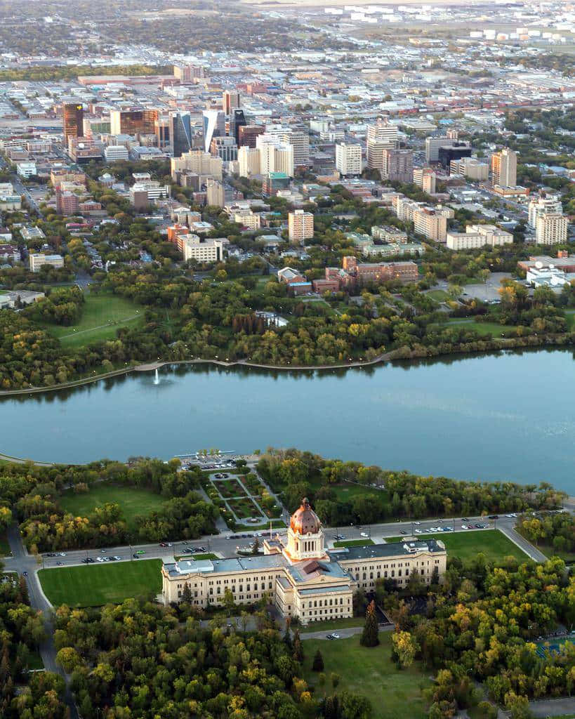 Fascinerende Solnedgang Over Wascana Lake, Regina, Canada Bakgrunnsbildet