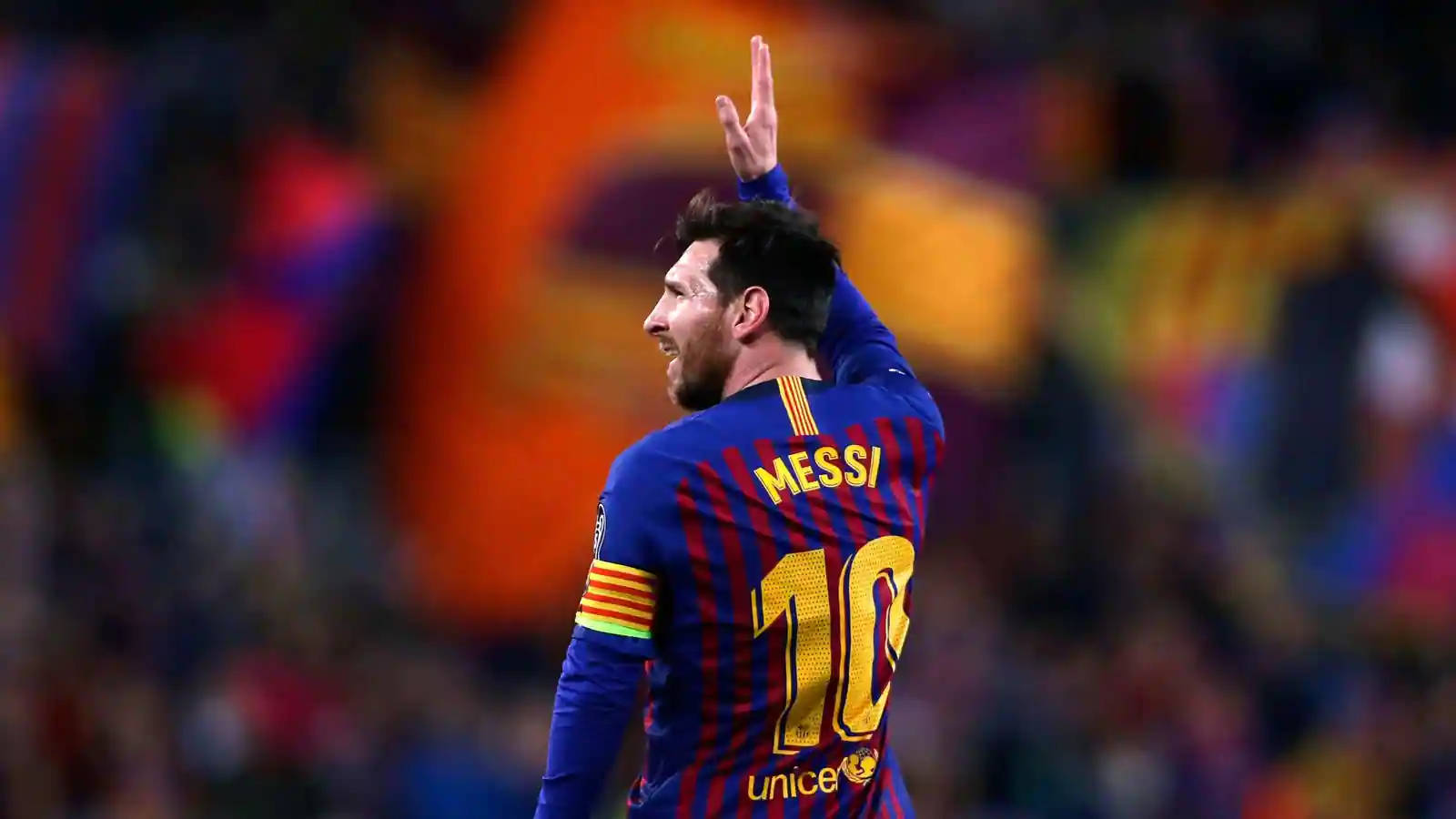 Messi2021 Mano In Alto Sfondo