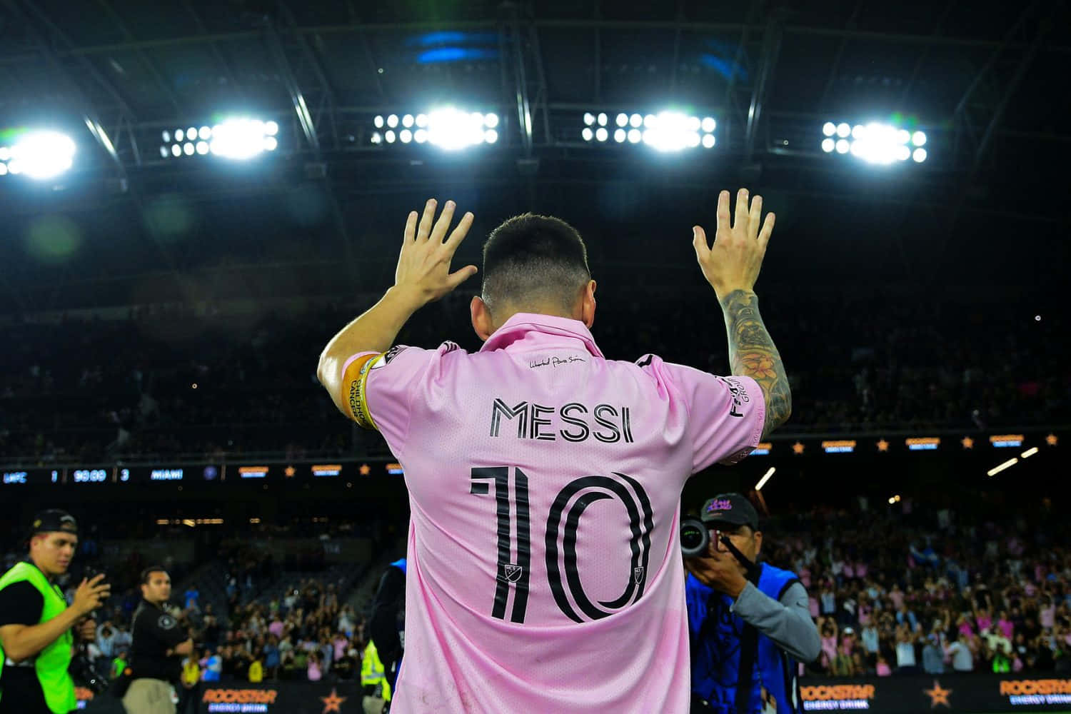 Messi Celebration Pink Jersey Wallpaper