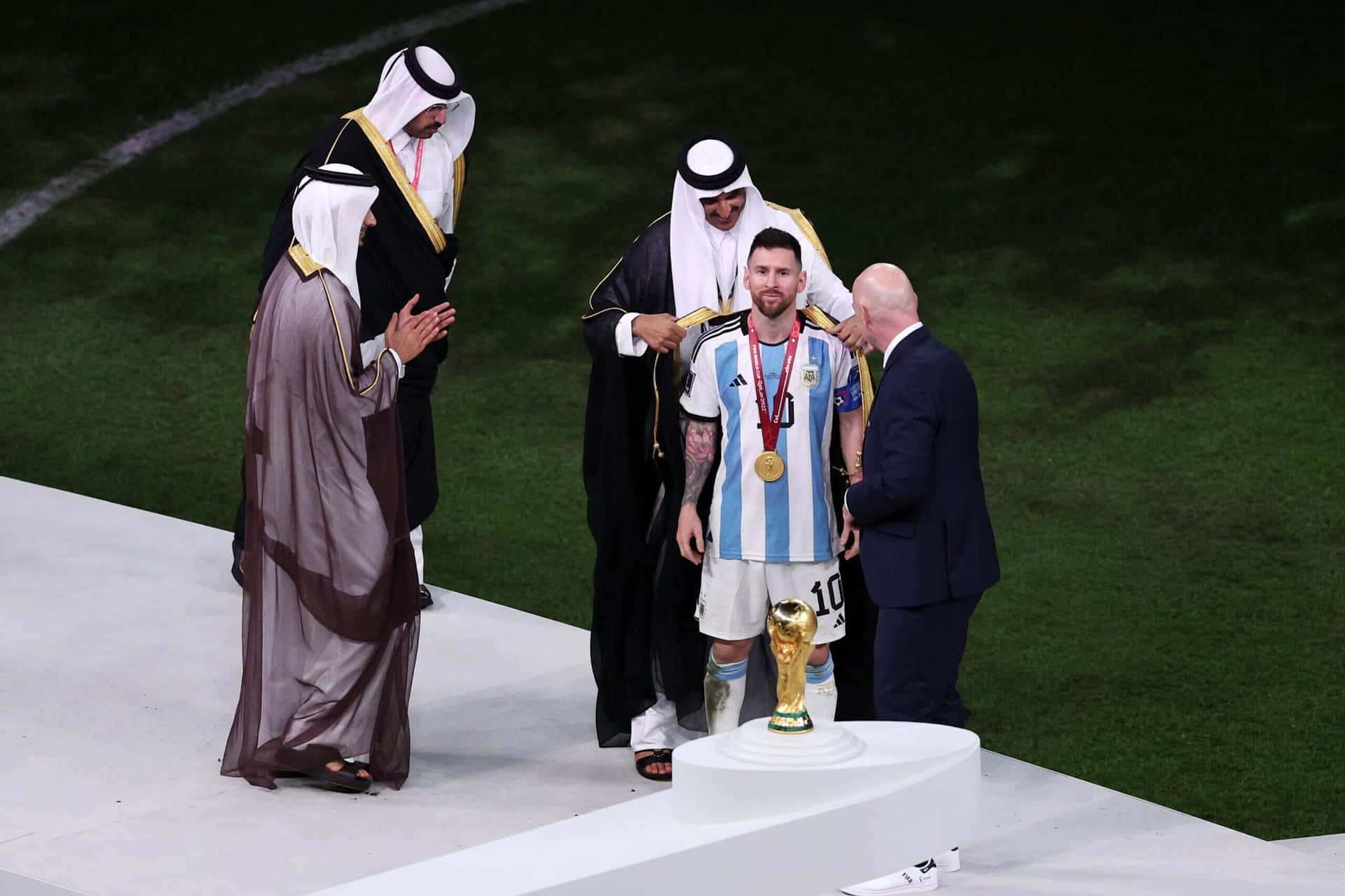 Messi Receiving Award Ceremony Wallpaper