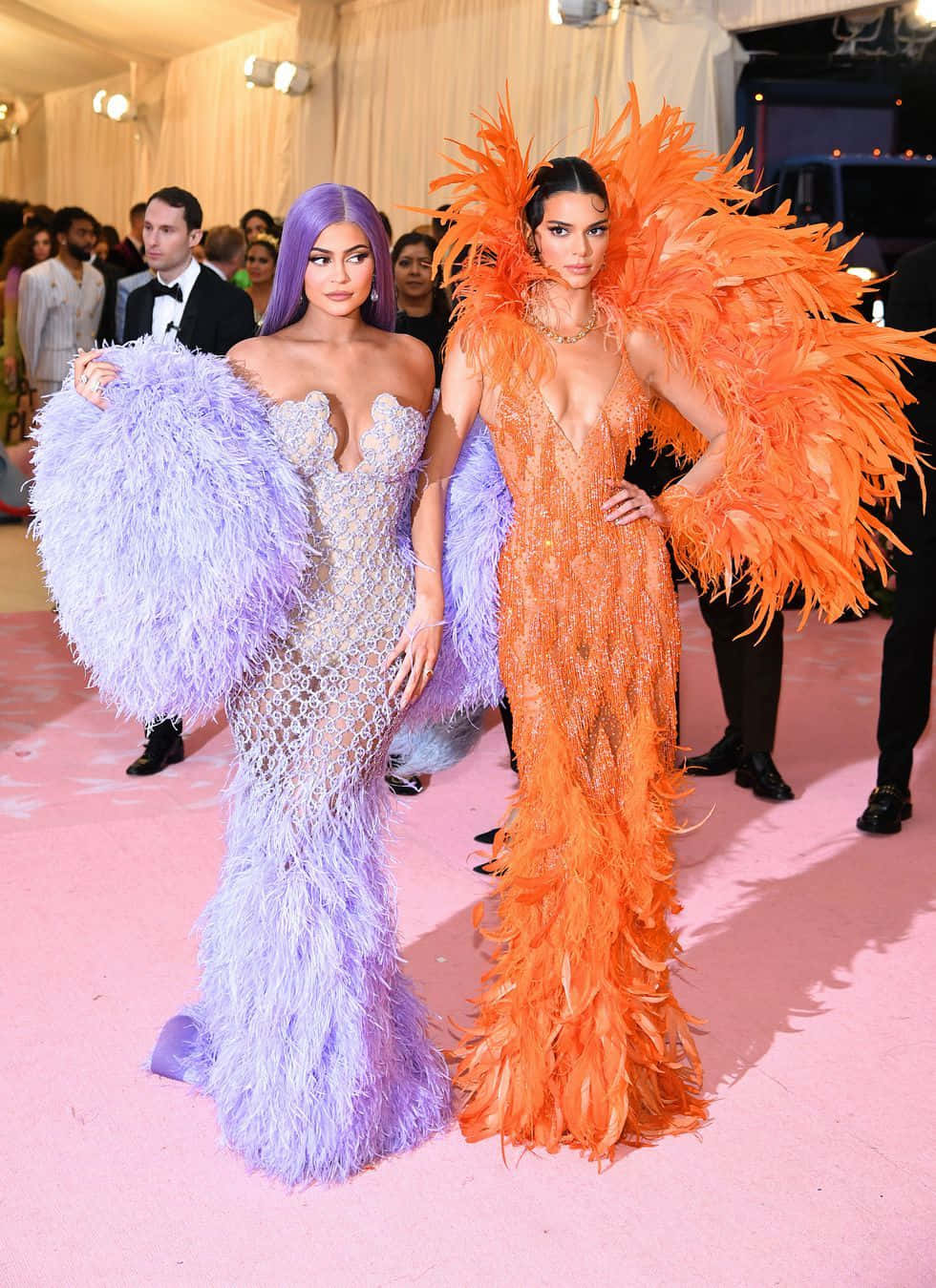 Met Gala 2022: Celebrities Dazzle in Extravagant Outfits on the Red Carpet