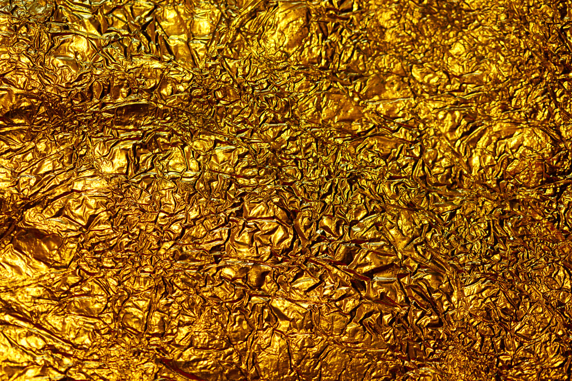 Make a bold statement with Metallic Gold Wallpaper