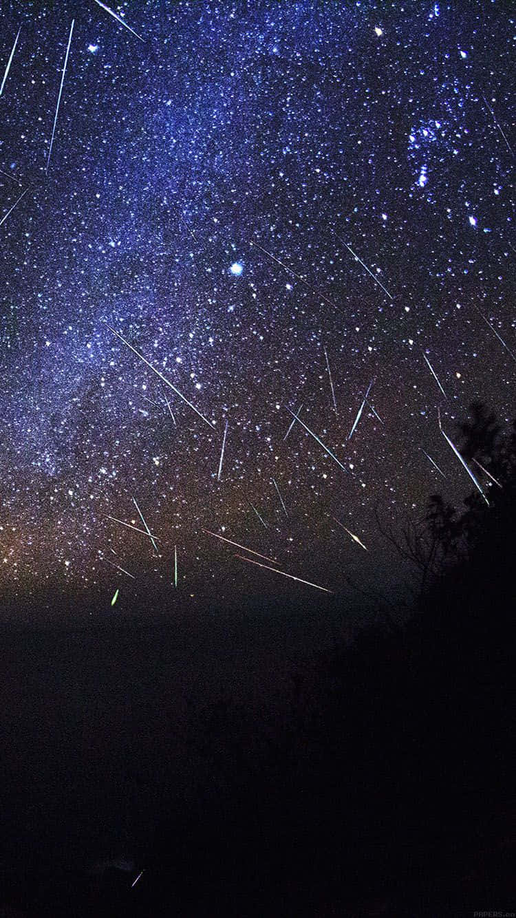 Upea Meteorisateen Yön Taivaalla Taustakuva