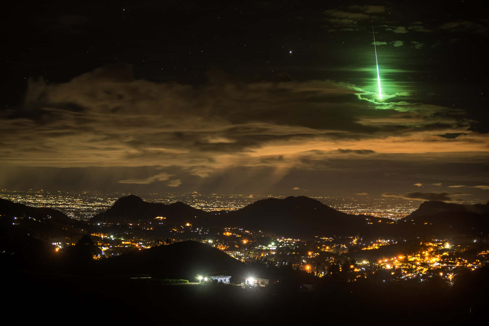 Witness the beauty of a meteor streaking through the night's sky