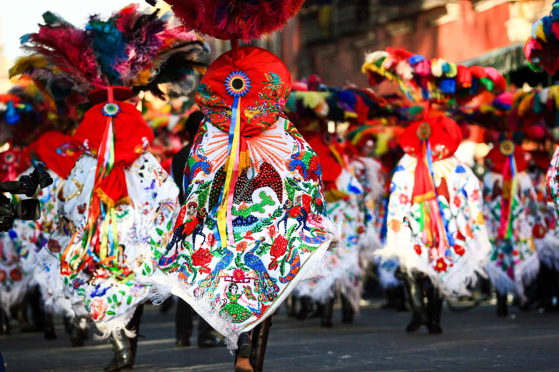 Desfrutede Uma Tradicional Festa De Rua Mexicana.
