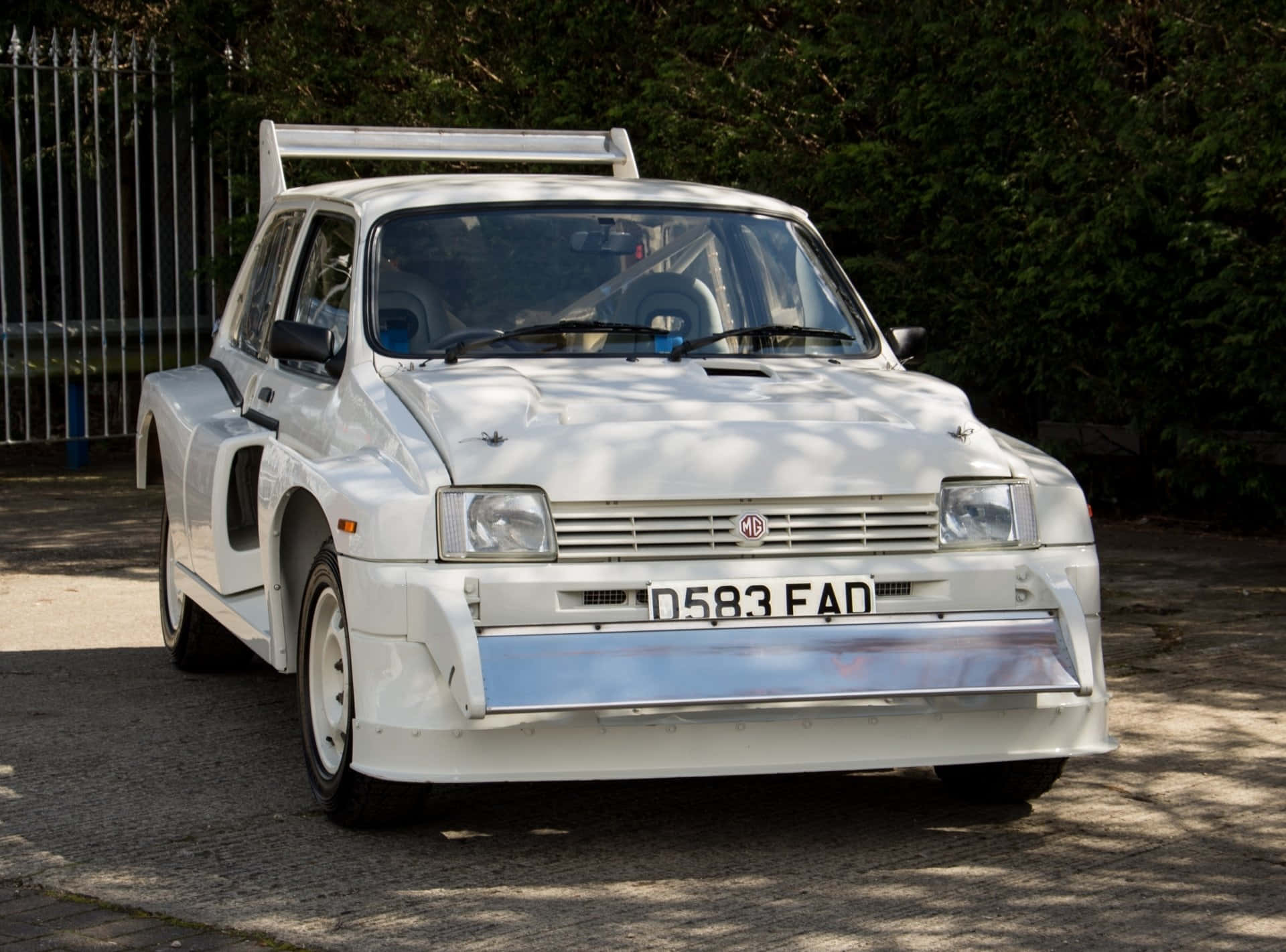 Mg Metro 6r4 - An Epitome Of Speed And Performance Wallpaper