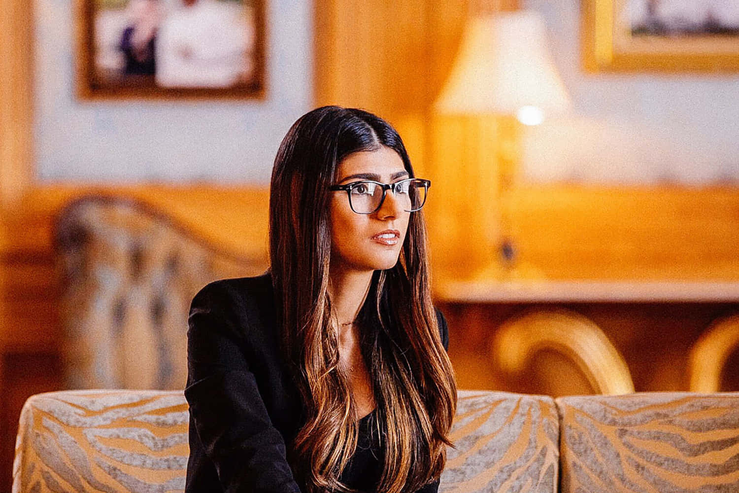 Download Mia Khalifa Is An Iconic Entertainer And Influencer In The Adult Entertainment Industry