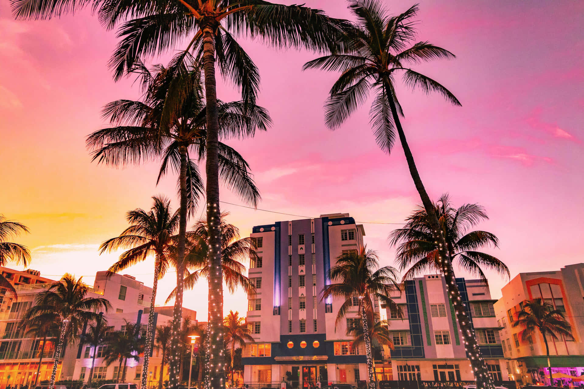 Captivating Miami Skyline at Sunset