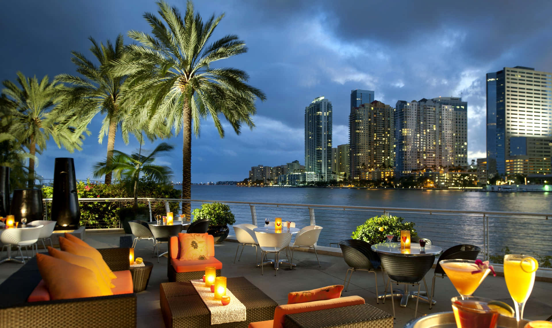 Lysendelys Og Bymiljøer - Velkommen Til Miami!