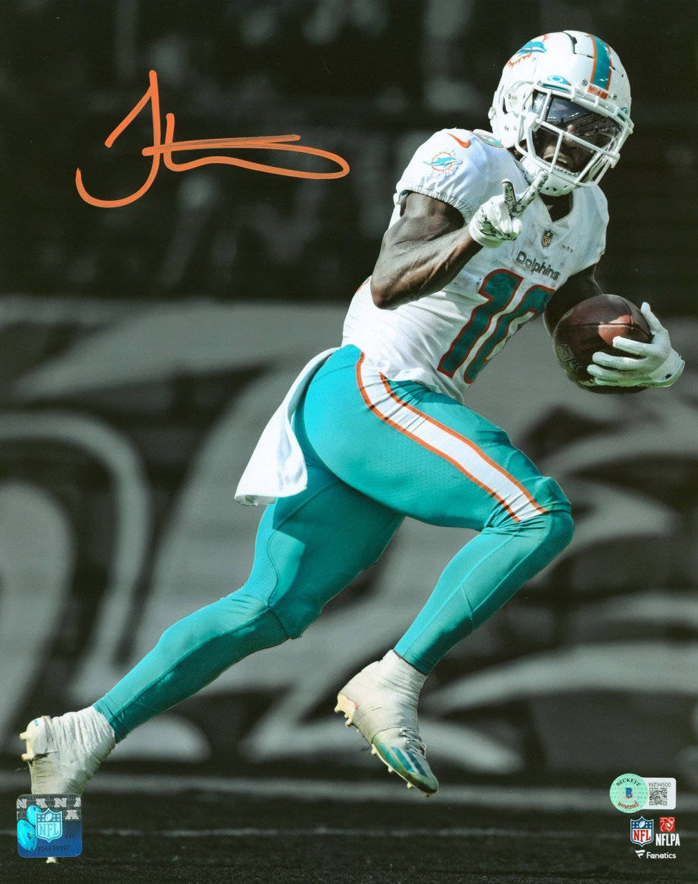 Get ready to cheer on the Miami Dolphins with this custom iPhone case! Wallpaper