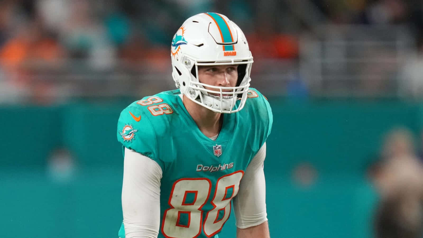 Miami Dolphins Player88 Readyfor Action Wallpaper