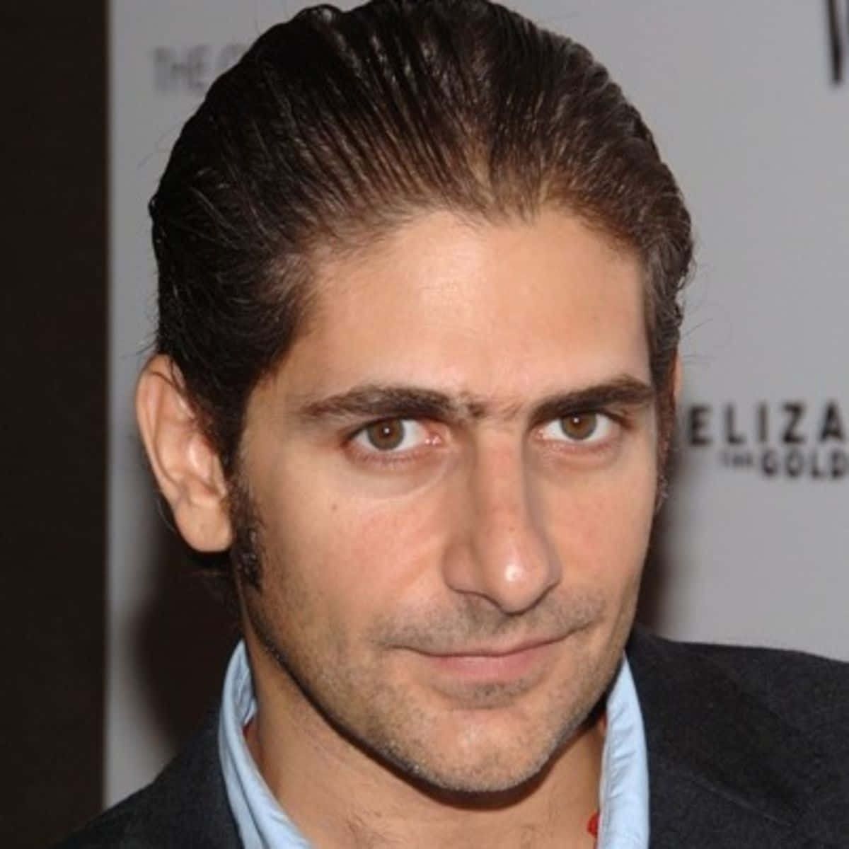 Michaelimperioli Mirando Hacia El Horizonte Fondo de pantalla