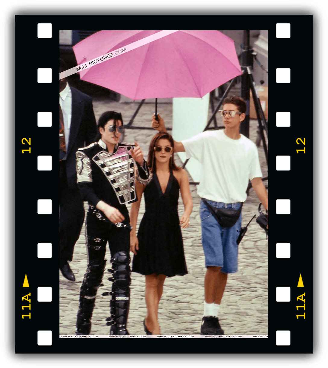 Michael Jackson Candid Walkwith Friends PNG