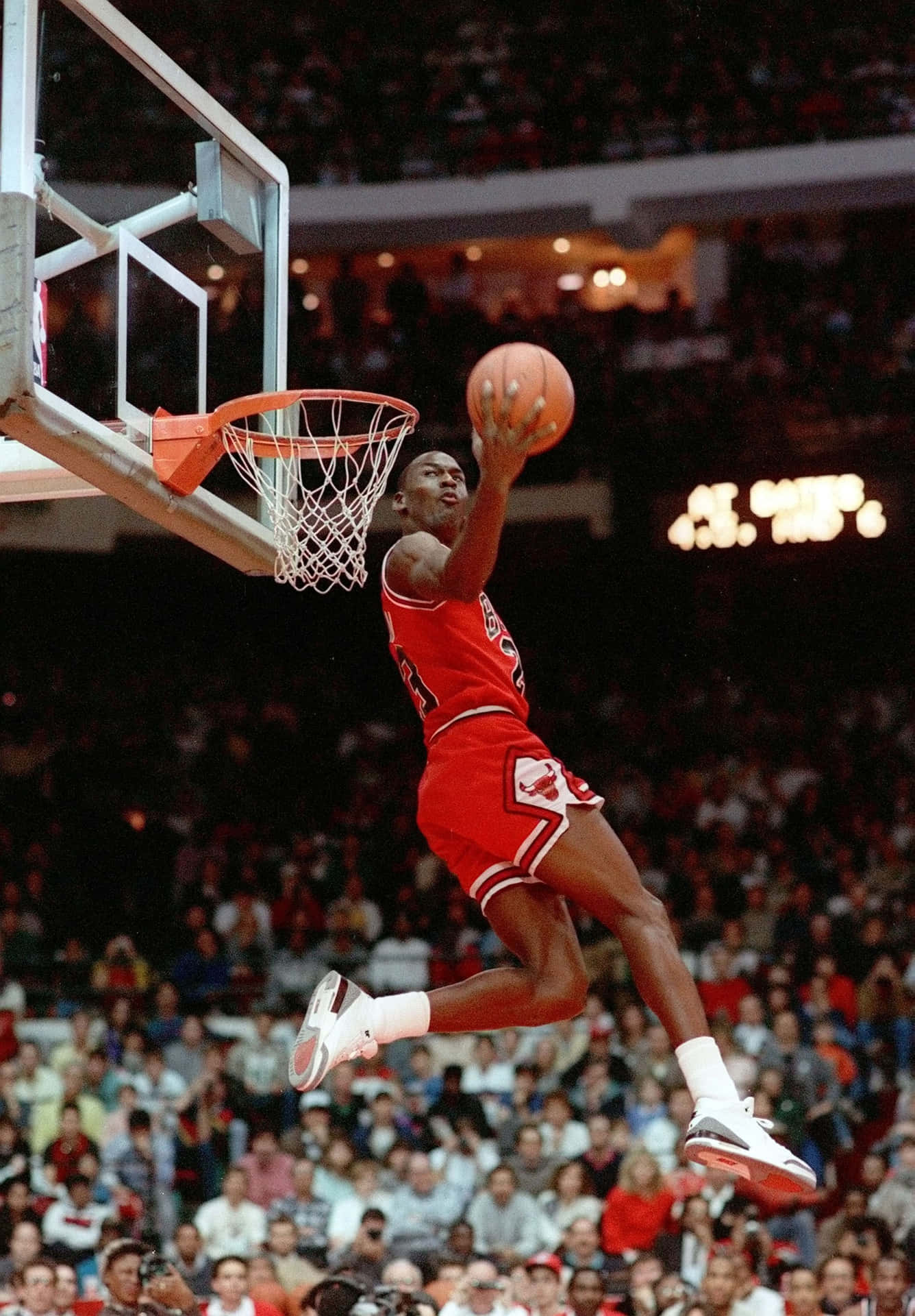 Michael Jordan Smooth Crashing Dunk Picture